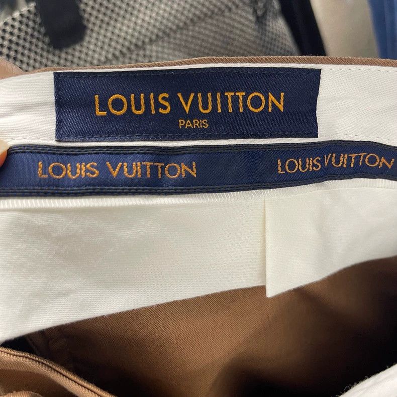 Louis Vuitton Louis Vuitton Khaki Side-Flag-Strap Slacks pants Size US 44 / EU 60 - 4 Thumbnail