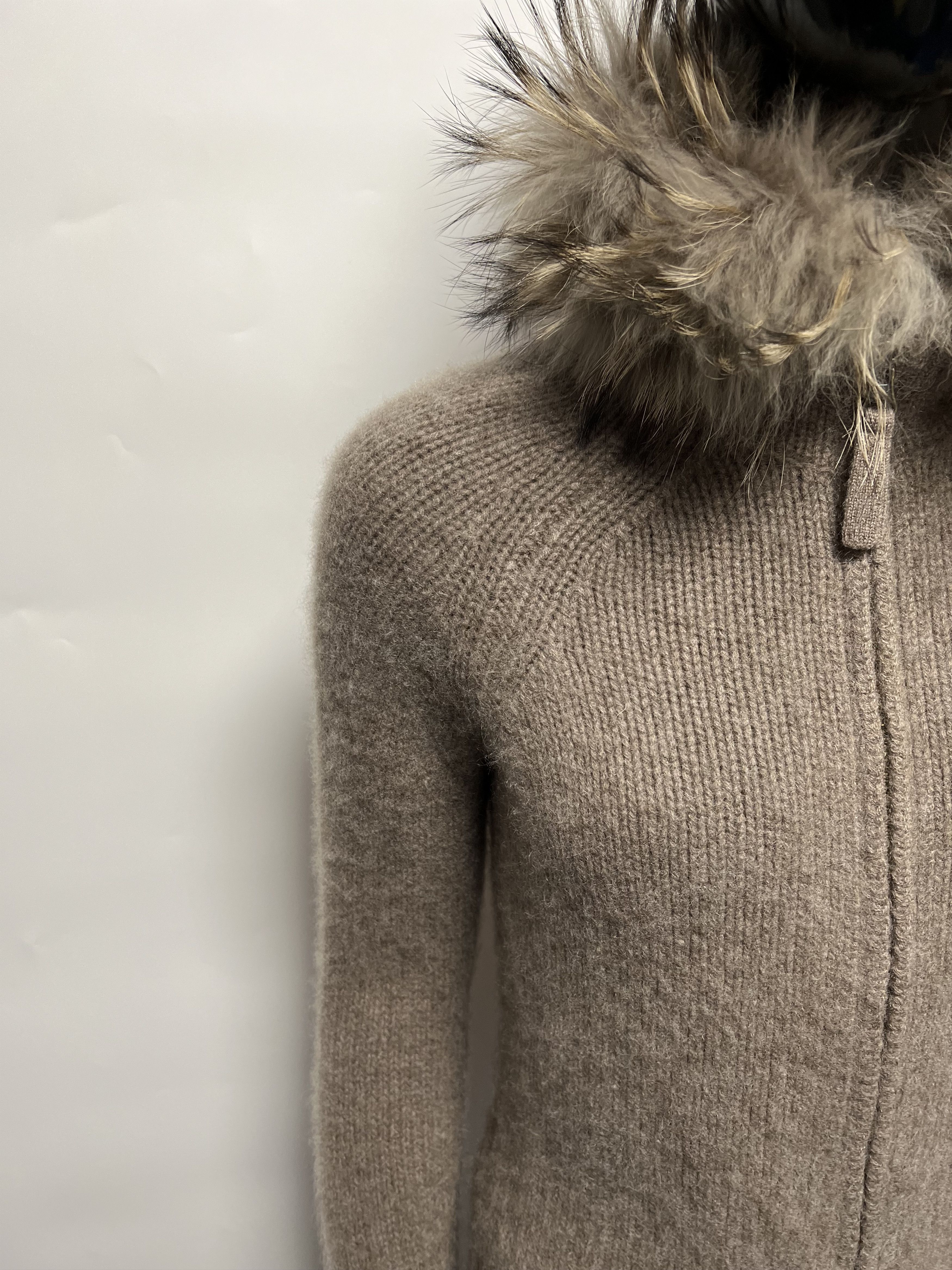 Other 100% Cashmere Women’s Knit Full Zip Sweater Real Fur Trim Size S / US 4 / IT 40 - 5 Thumbnail