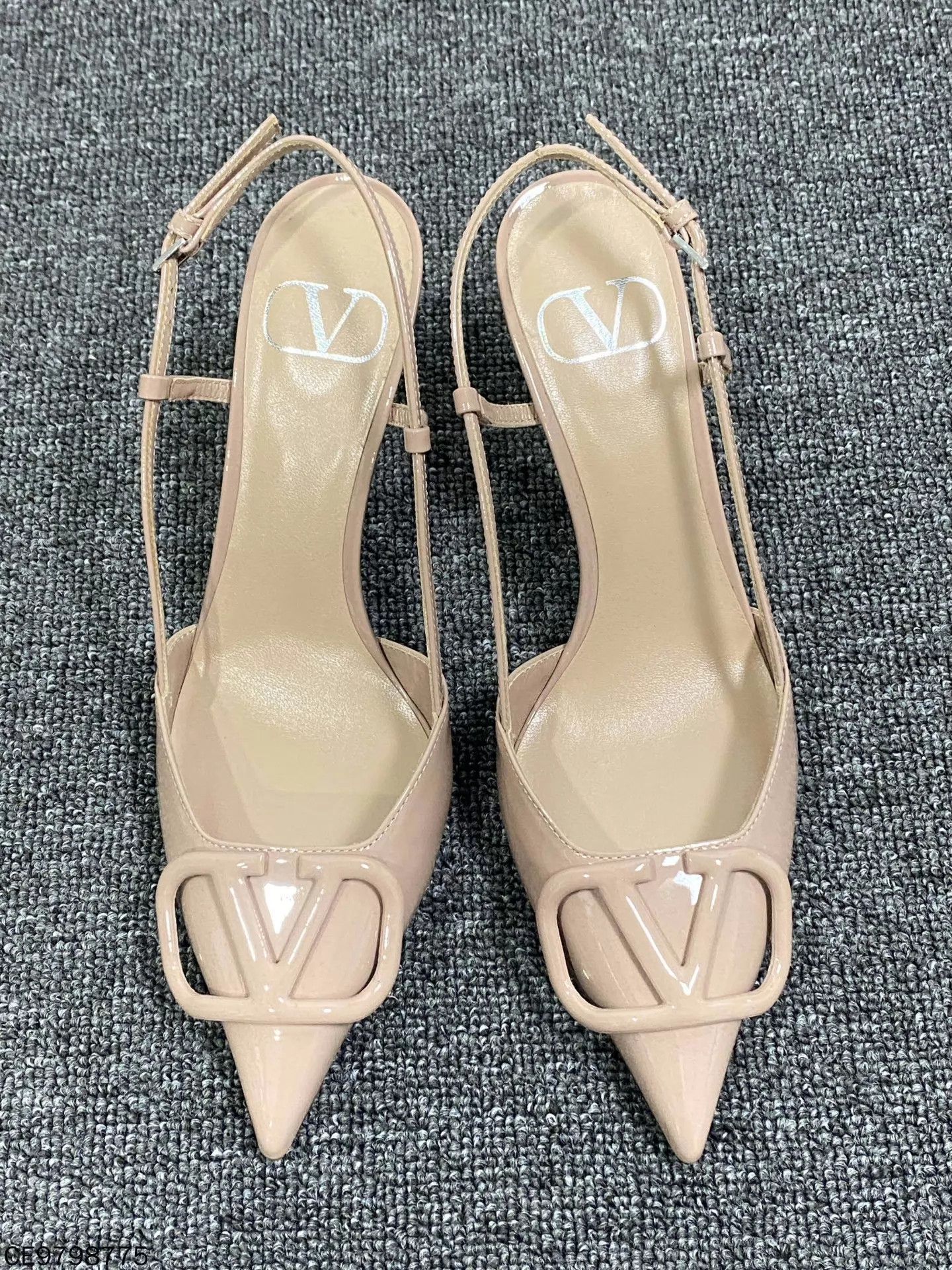 Valentino Valentino Nude Patent Leather Heels 36 New Size US 5.5 / IT 35.5 - 2 Thumbnail