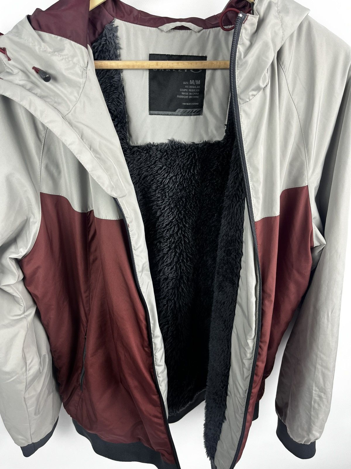 Oakley Oakley mens jacket size m Size US M / EU 48-50 / 2 - 12 Thumbnail