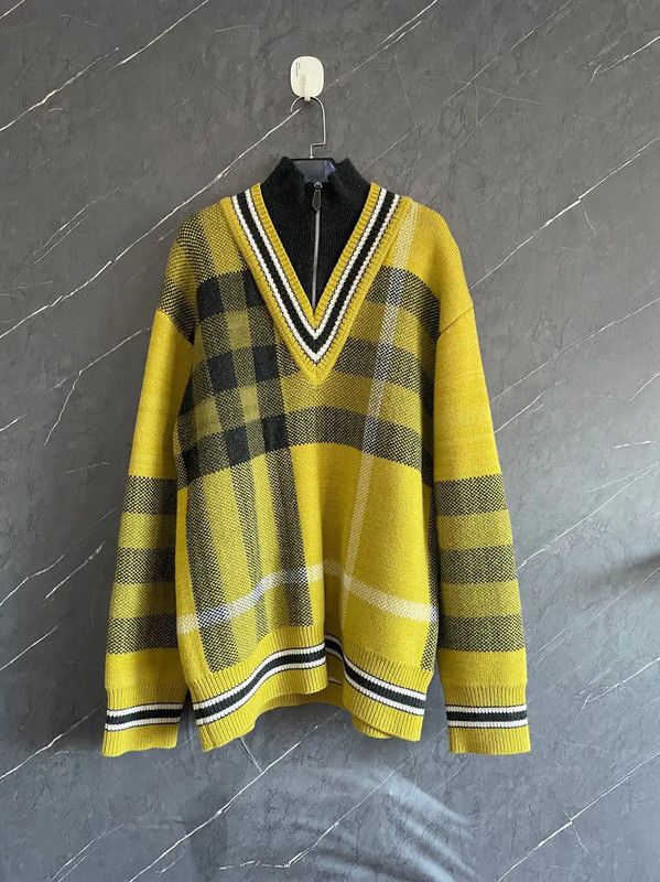Burberry Burberry Multi-Color Wool Knit Sweater Size US S / EU 44-46 / 1 - 1 Thumbnail