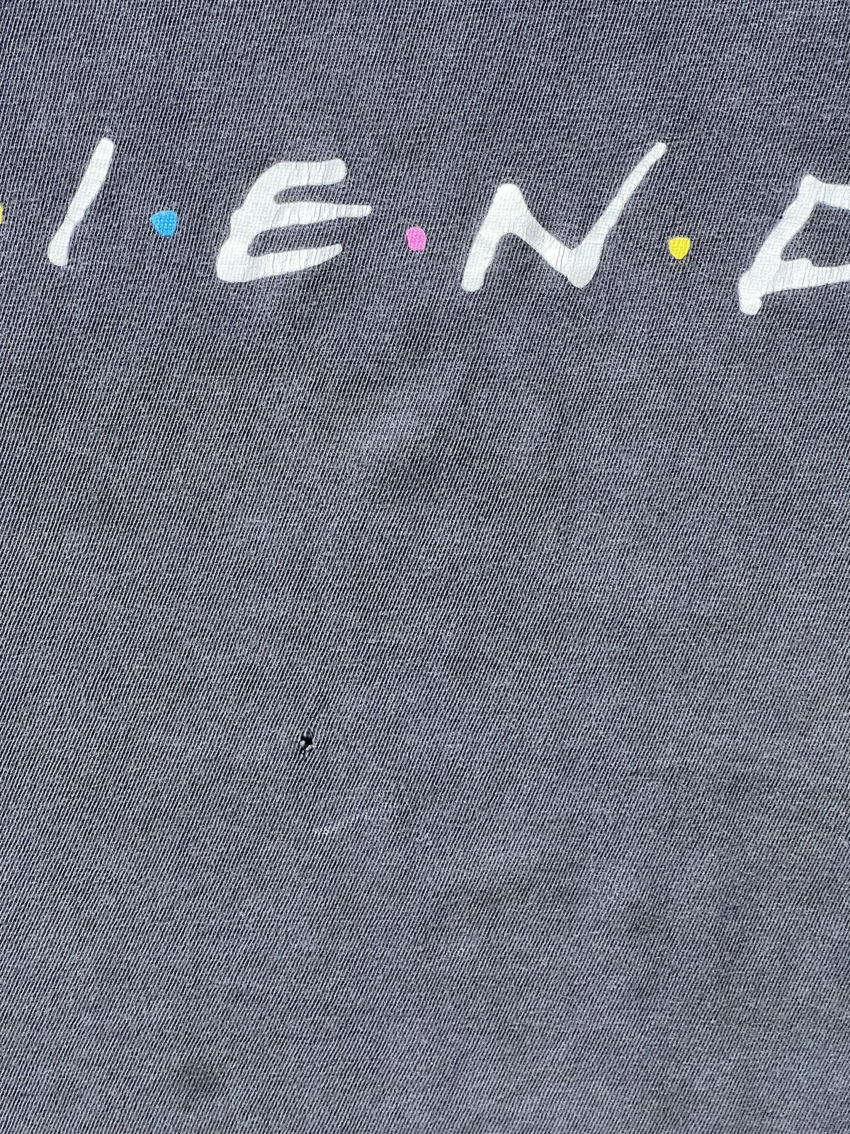 Vintage Vintage 1995 Friends TV Cast Tee XL Size US XL / EU 56 / 4 - 7 Thumbnail