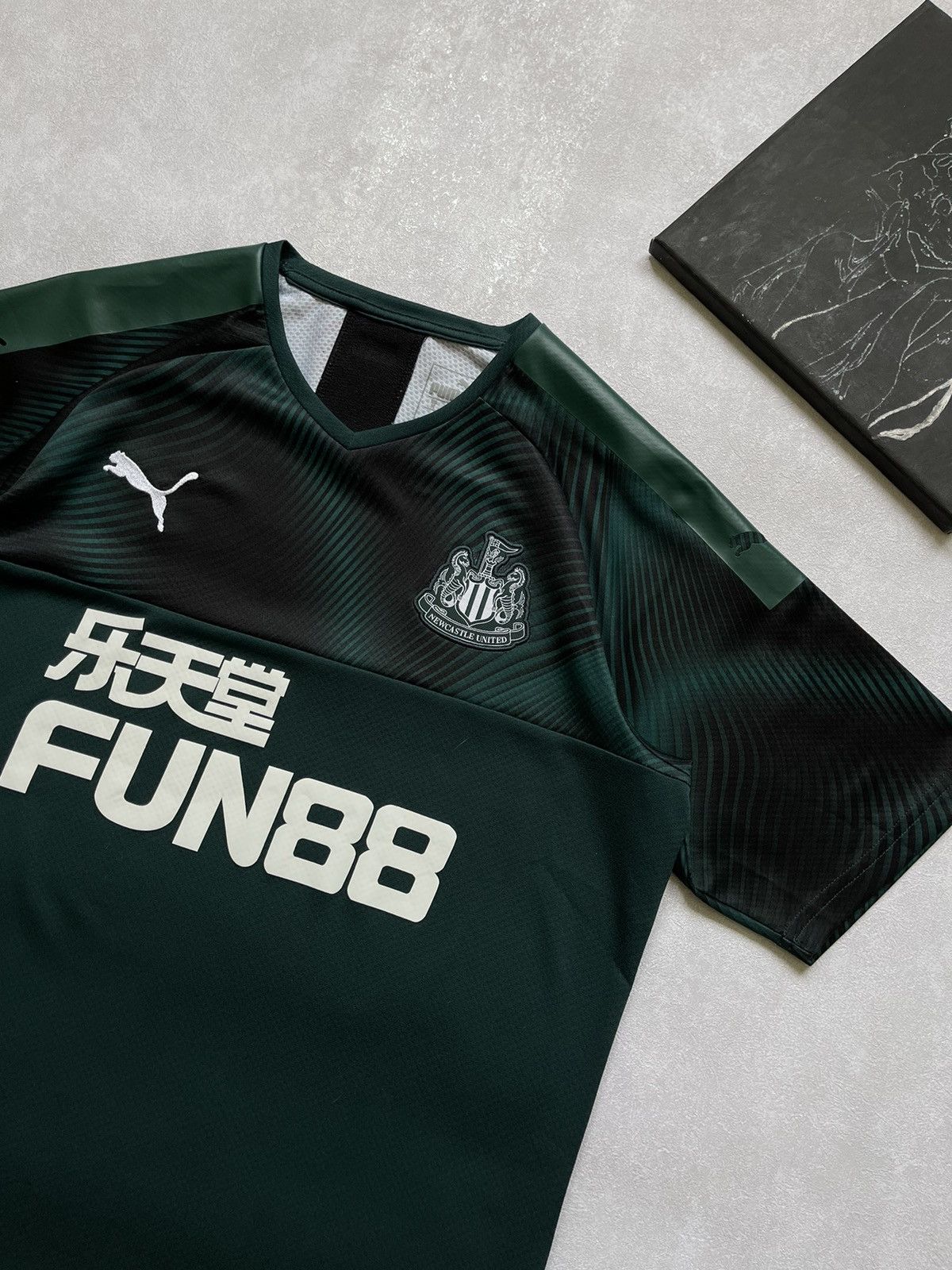Puma Puma Soccer Jersey T Shirt NewCastle Bloke Style Y2k Style Size US M / EU 48-50 / 2 - 3 Thumbnail
