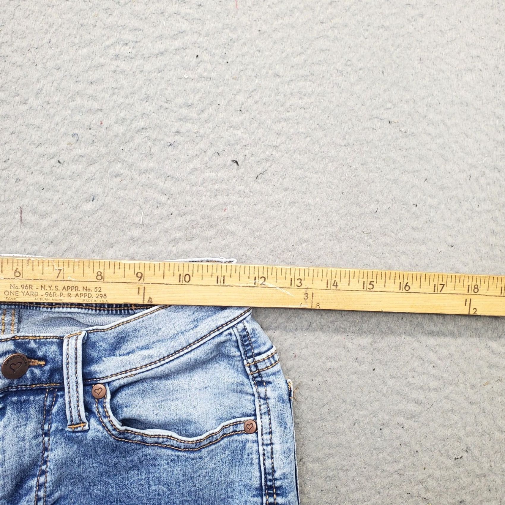 Vintage Love Threads Cargo Jeans Womens XS Blue Denim Faded Utility Pocket Straight Leg Size 26" / US 2 / IT 38 - 6 Thumbnail