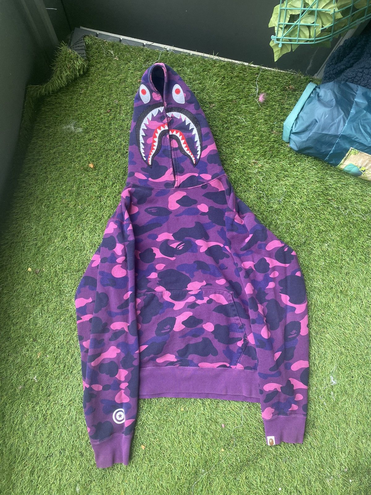 Bape Color Camo Shark Pullover Hoodie Size US L / EU 52-54 / 3 - 1 Thumbnail