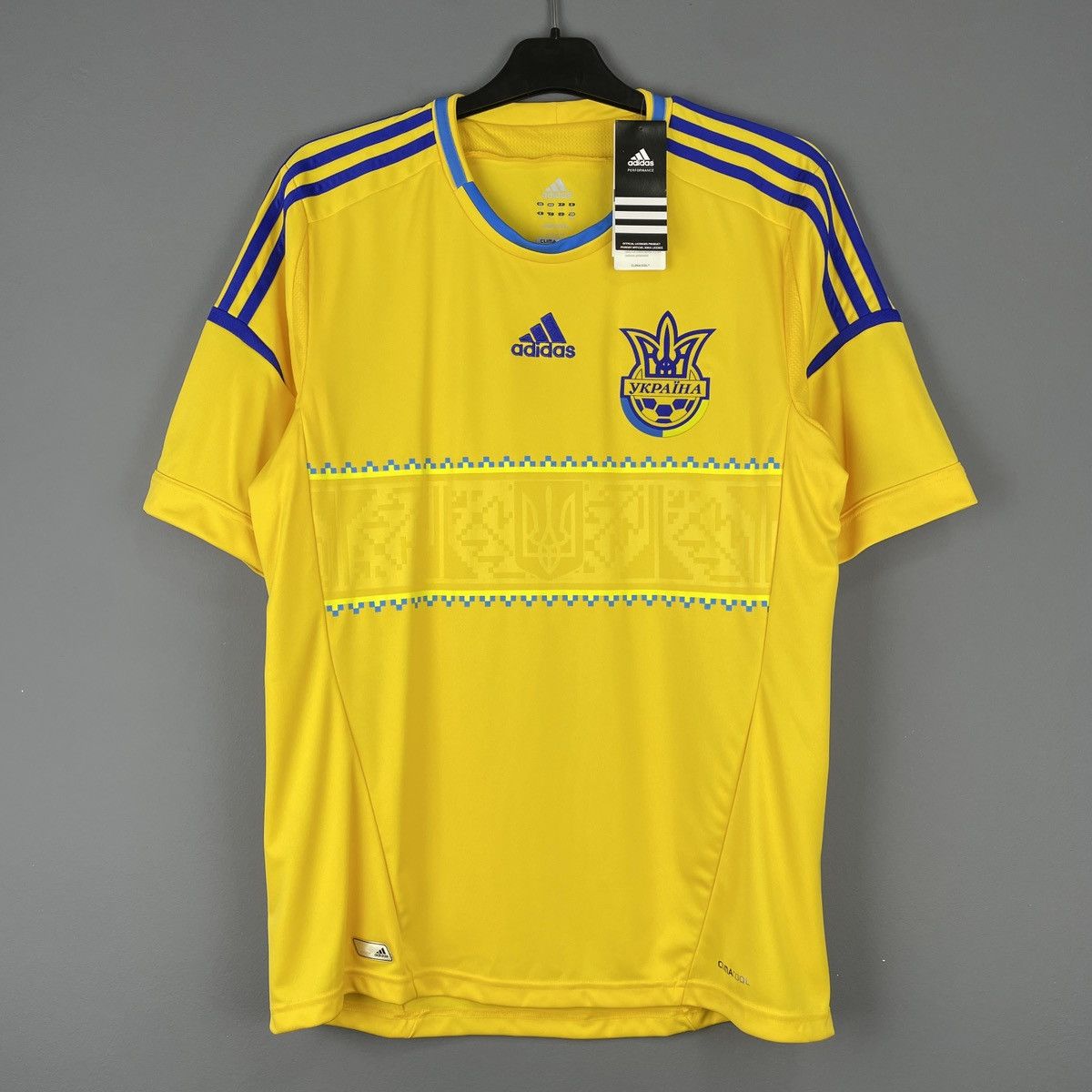 Adidas Ukraine National Team Home Genuine Jersey Shirt Euro 2012 M Size US M / EU 48-50 / 2 - 1 Thumbnail