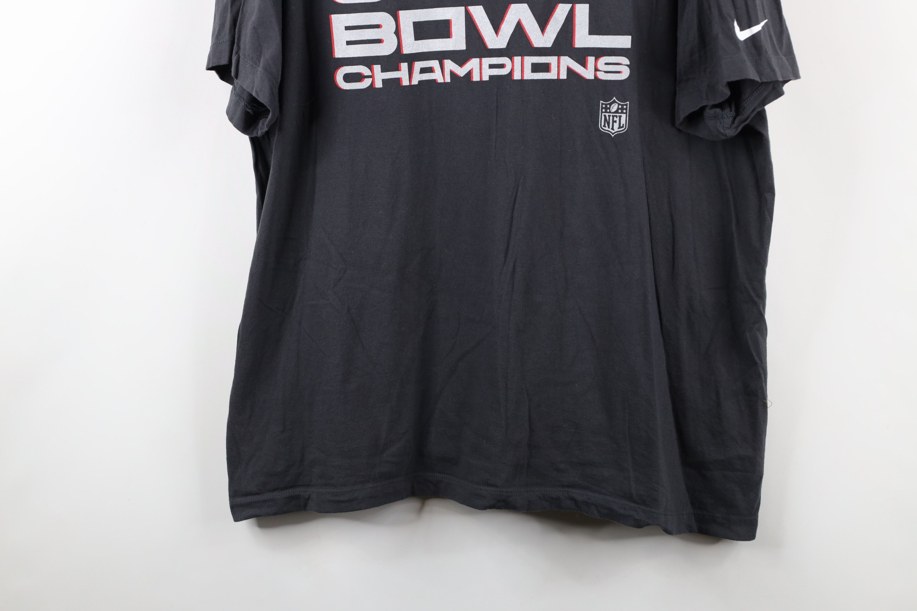 Nike × Vintage Nike LIV Champs Tampa Bay Buccaneers Short Sleeve T-Shirt Size US XXL / EU 58 / 5 - 3 Thumbnail