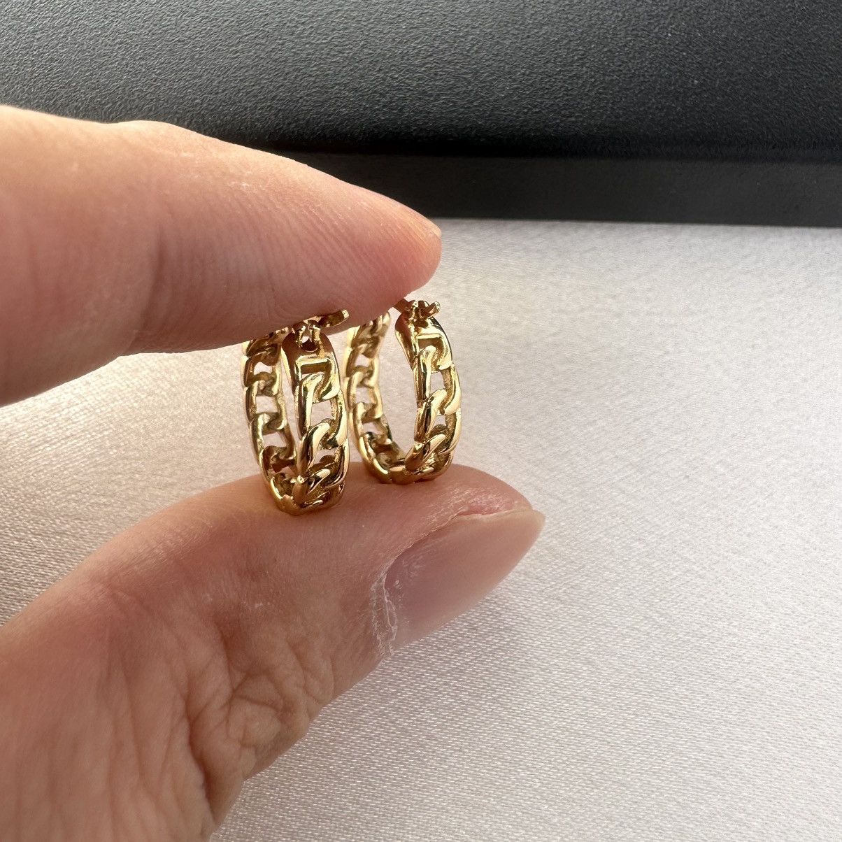 Designer 14mm Small Gold Hoop Earrings for Women Size ONE SIZE - 5 Thumbnail