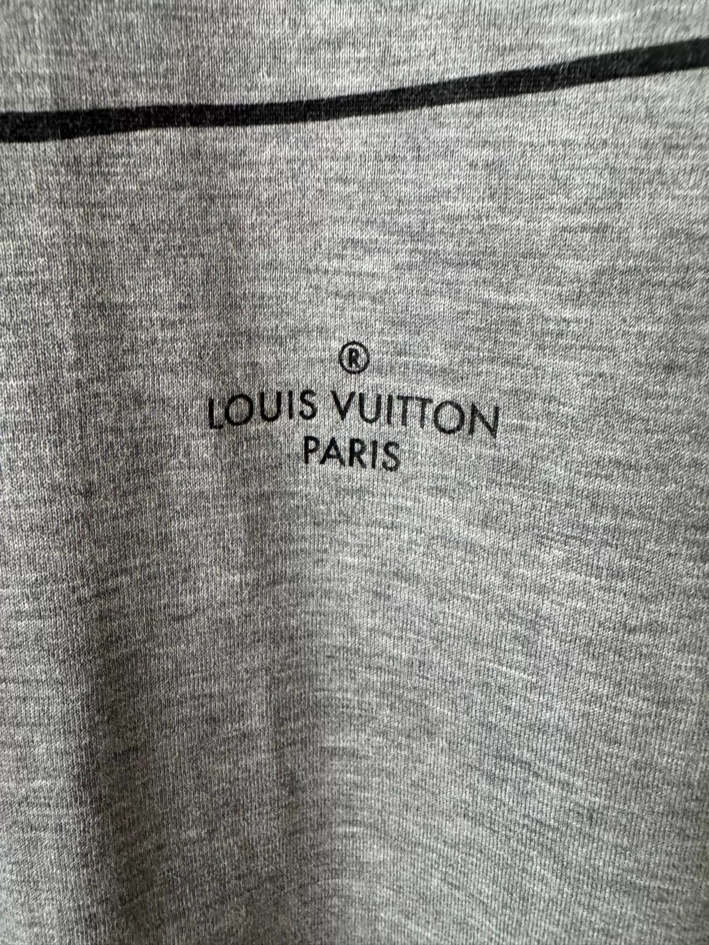 Louis Vuitton LV Print Short-Sleeve Tee S Logo Luxury Like New Size US S / EU 44-46 / 1 - 6 Thumbnail
