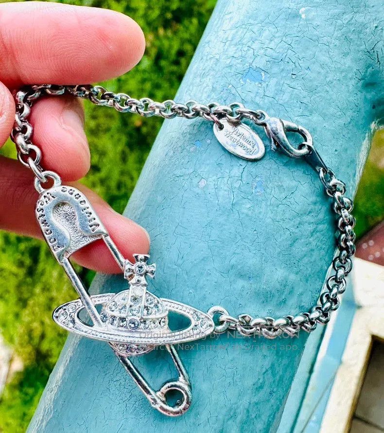 Vivienne Westwood Vivienne Westwood Saturn Brooch Bracelet . Size ONE SIZE - 1 Thumbnail