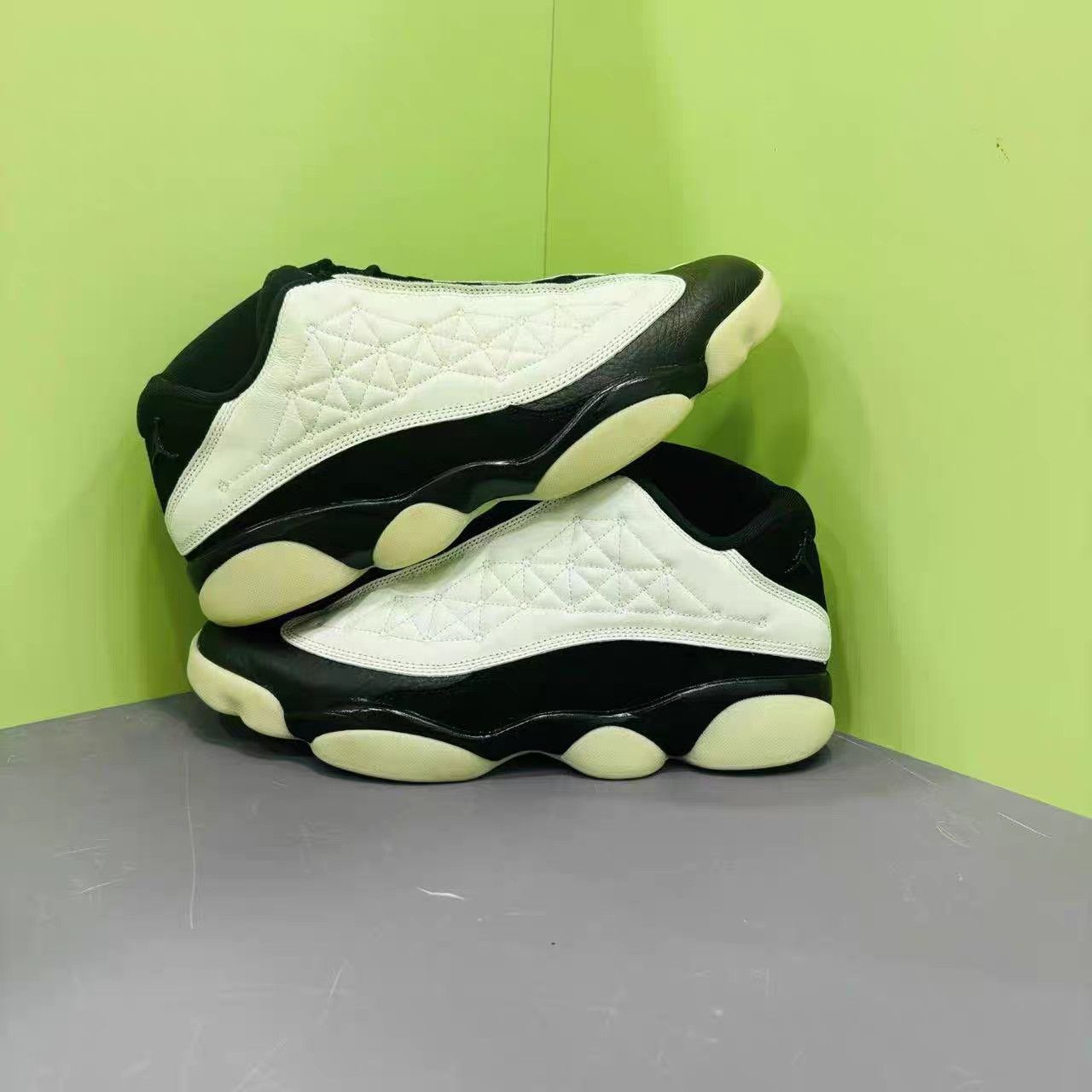 Jordan Brand Air Jordan 13 Retro Low "Singles Day" K15 Size US 13 / EU 46 - 5 Thumbnail