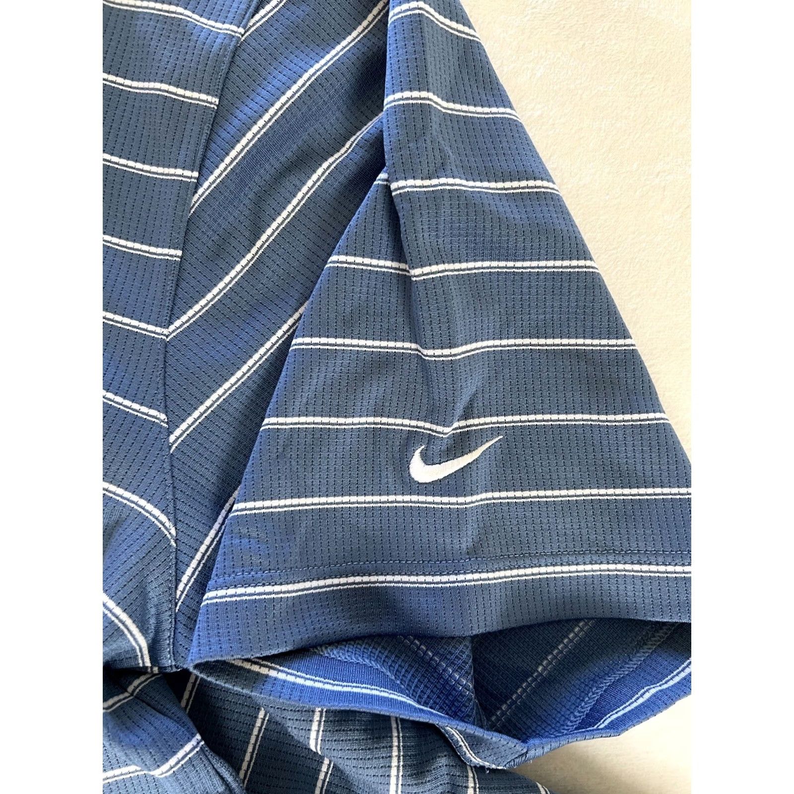 Nike VINTAGE Nike Golf Polo Shirt XL Blue White Striped Men Short Sleeve Collared 90s Sports Logo Golf Mens Size US XL / EU 56 / 4 - 5 Thumbnail