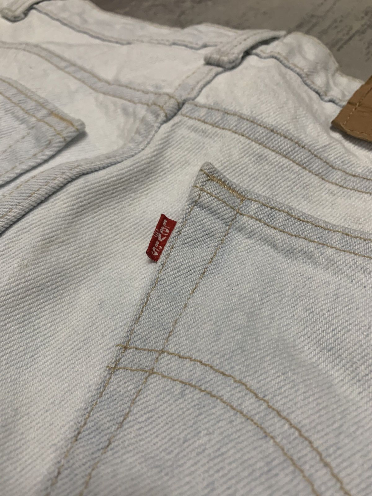 Levi's VTG 90s Levi's 550 Relaxed Fit Tapered Leg Jeans Made In USA Size US 35 - 11 Thumbnail