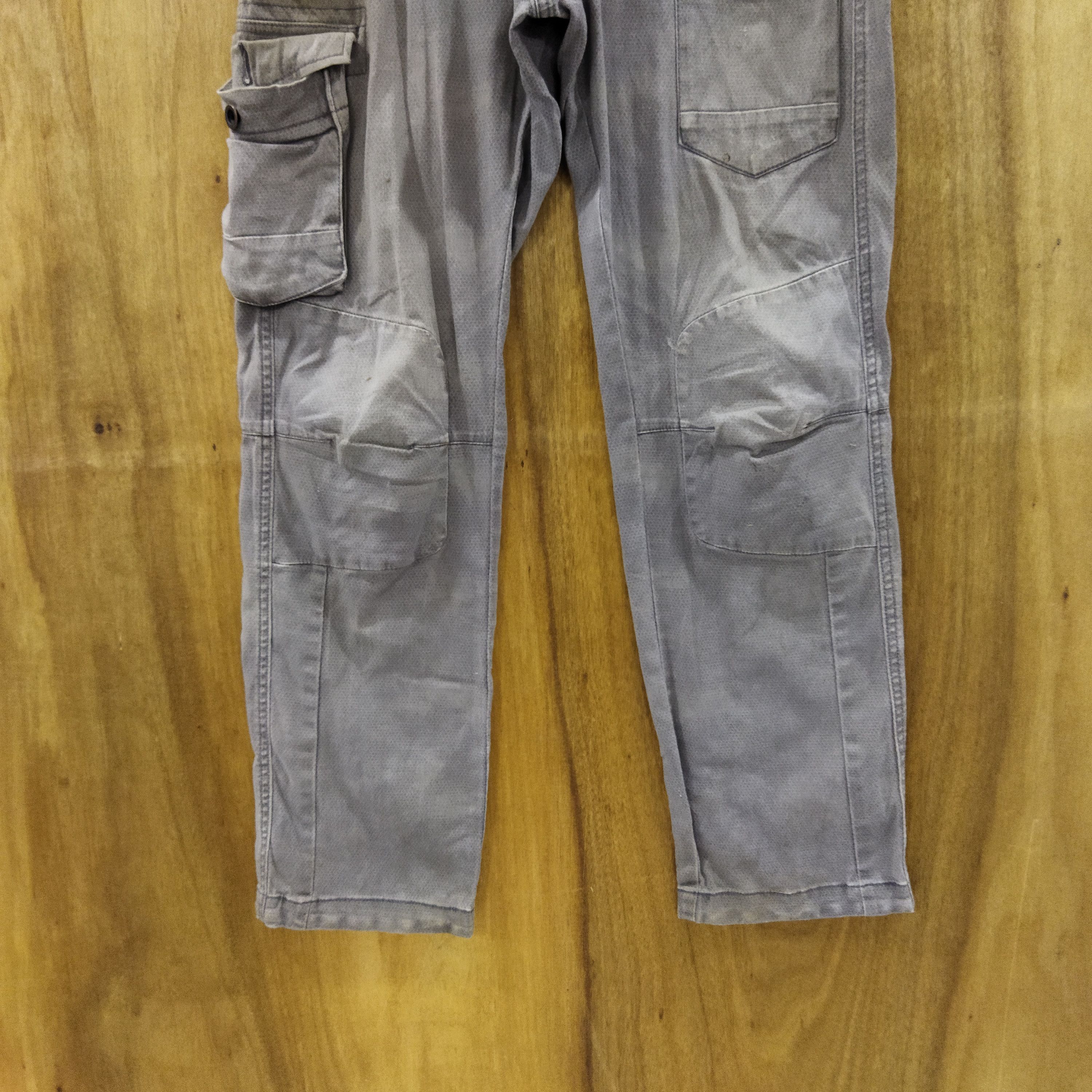 Japanese Brand IZ FADED BROWN CARGO PANTS Size US 32 / EU 48 - 3 Thumbnail
