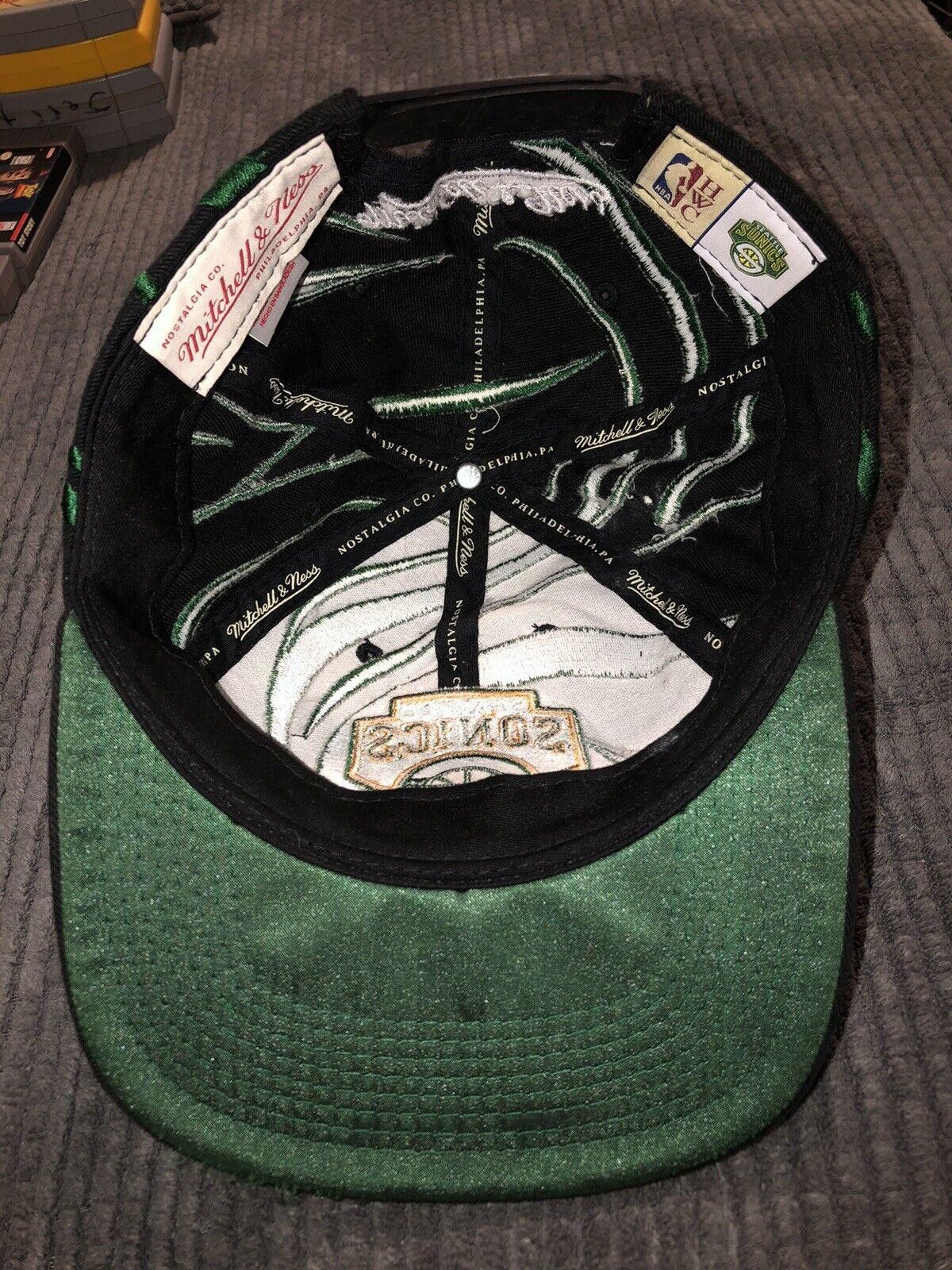 Mitchell & Ness Mitchell & Ness Seattle SuperSonics SnapBack Black/Green Hat Size ONE SIZE - 7 Thumbnail