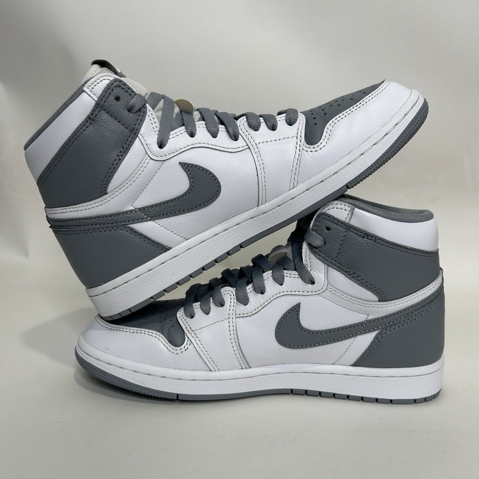 Jordan Brand Nike Air Jordan 1 Retro High OG “Stealth Grey White” Size US 9 / EU 42 - 3 Thumbnail