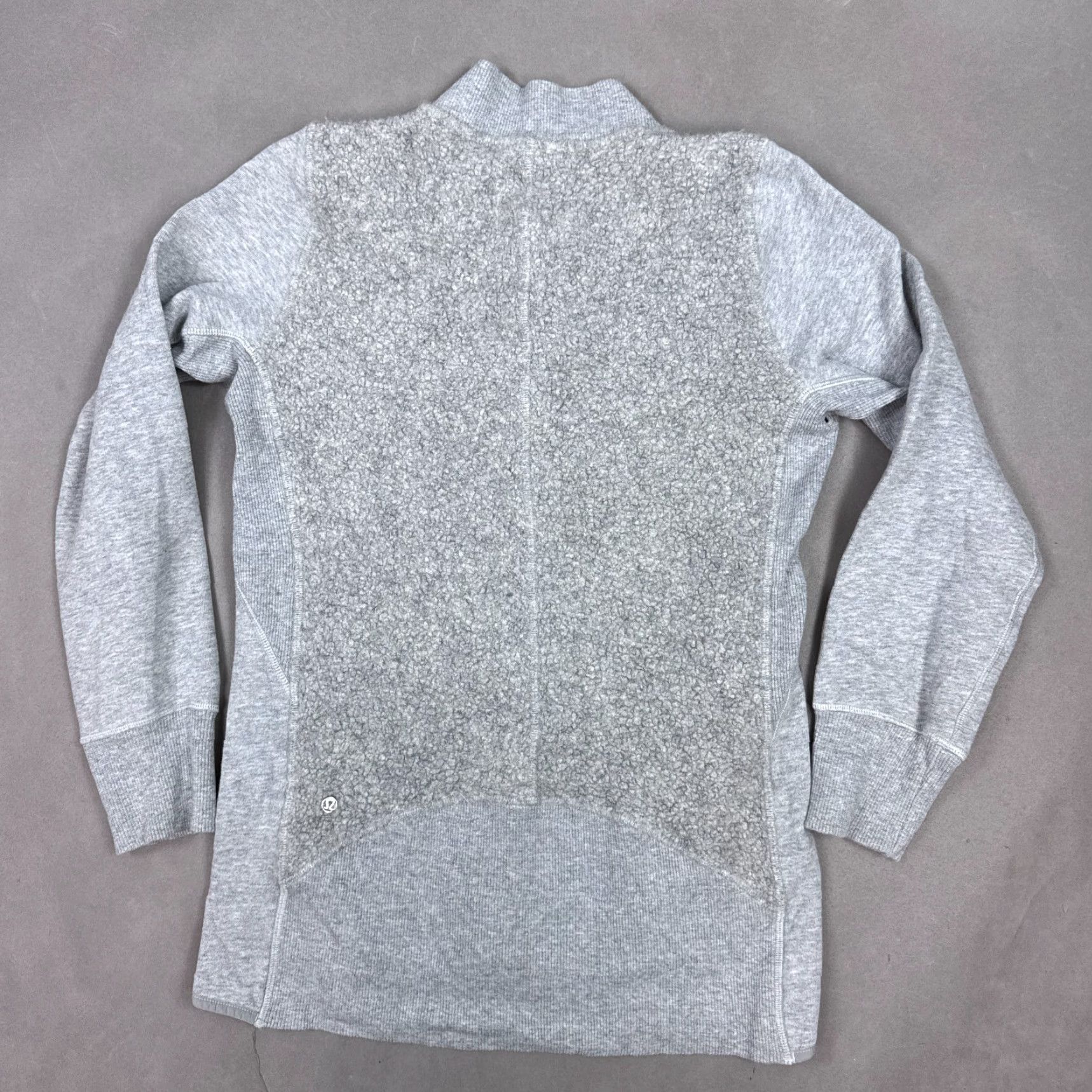 Lululemon Lululemon Jacket Womens 4 Gray Stand Out Sherpa Train Gym Running Yoga Exercise Hooded Full Zip Reversible All Seasons Size S / US 4 / IT 40 - 2 Thumbnail