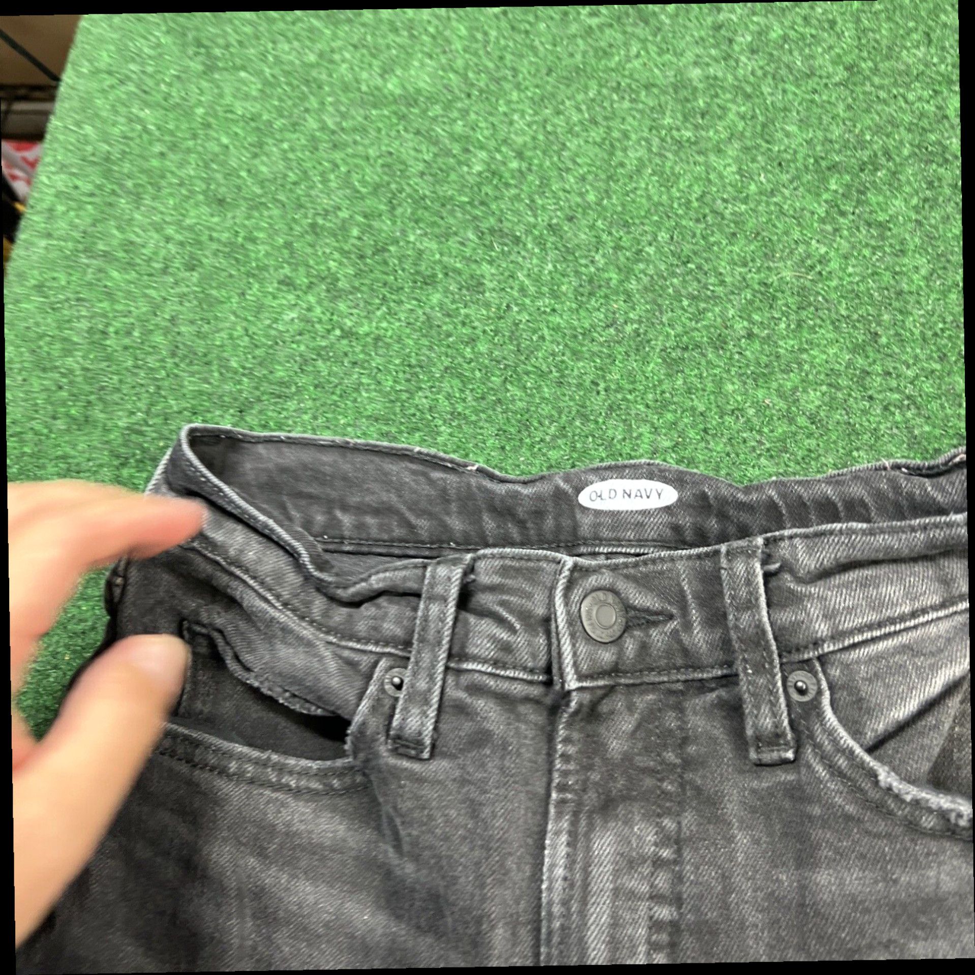 Old Navy Old Navy black denim jeans women’s Sz 4 WOMENS PANTS WOMENS BOTTOMS Size 30" / US 8 / IT 44 - 4 Thumbnail