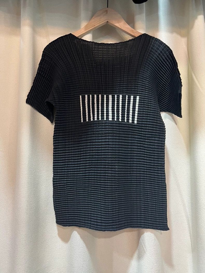 Issey Miyake issey miyake Black and white pleated coat 2505-Nextarrow Size US M / EU 48-50 / 2 - 5 Thumbnail