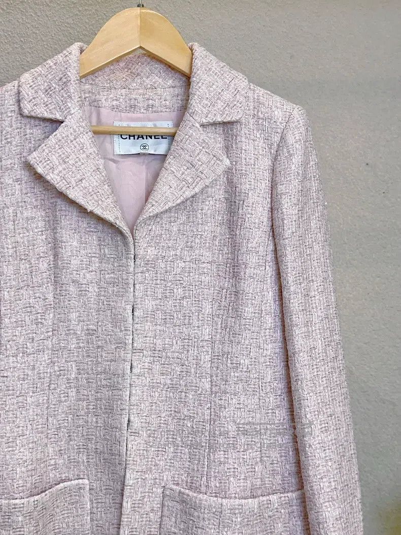 Chanel Chanel Airport show pink knitted suit jacket Size XS / US 0-2 / IT 36-38 - 3 Thumbnail