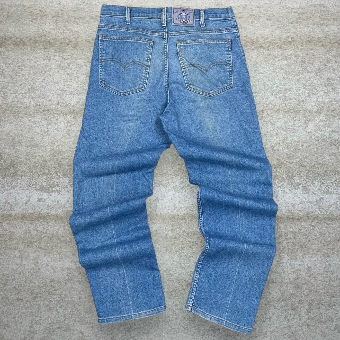 Levi's Vintage 90s Levis Jeans 32x30 Relaxed Fit Light Wash Size US 32 / EU 48 - 1 Thumbnail