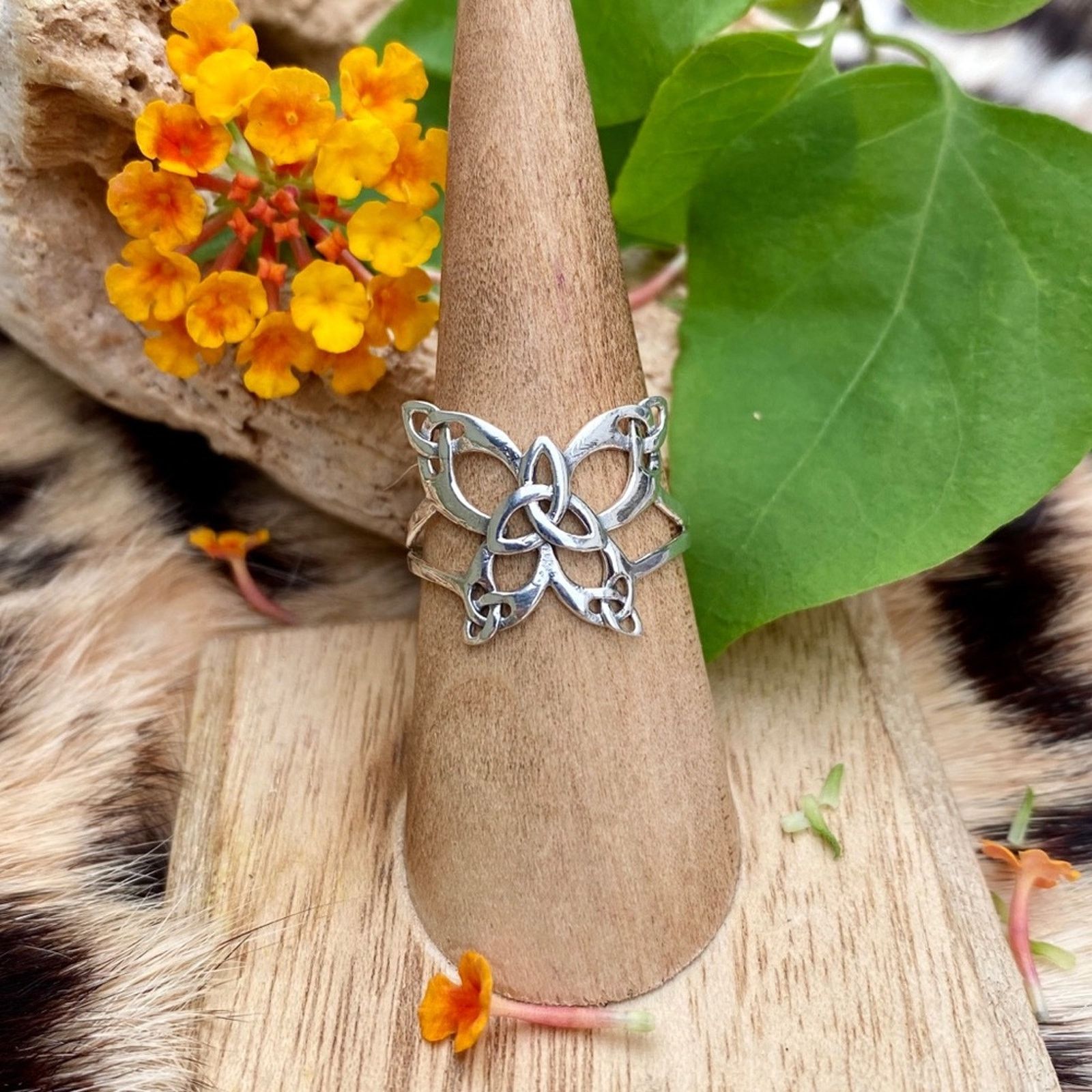 Other 925 Sterling Silver Celtic Trinity Knot Butterfly Ring Size ONE SIZE - 1 Thumbnail