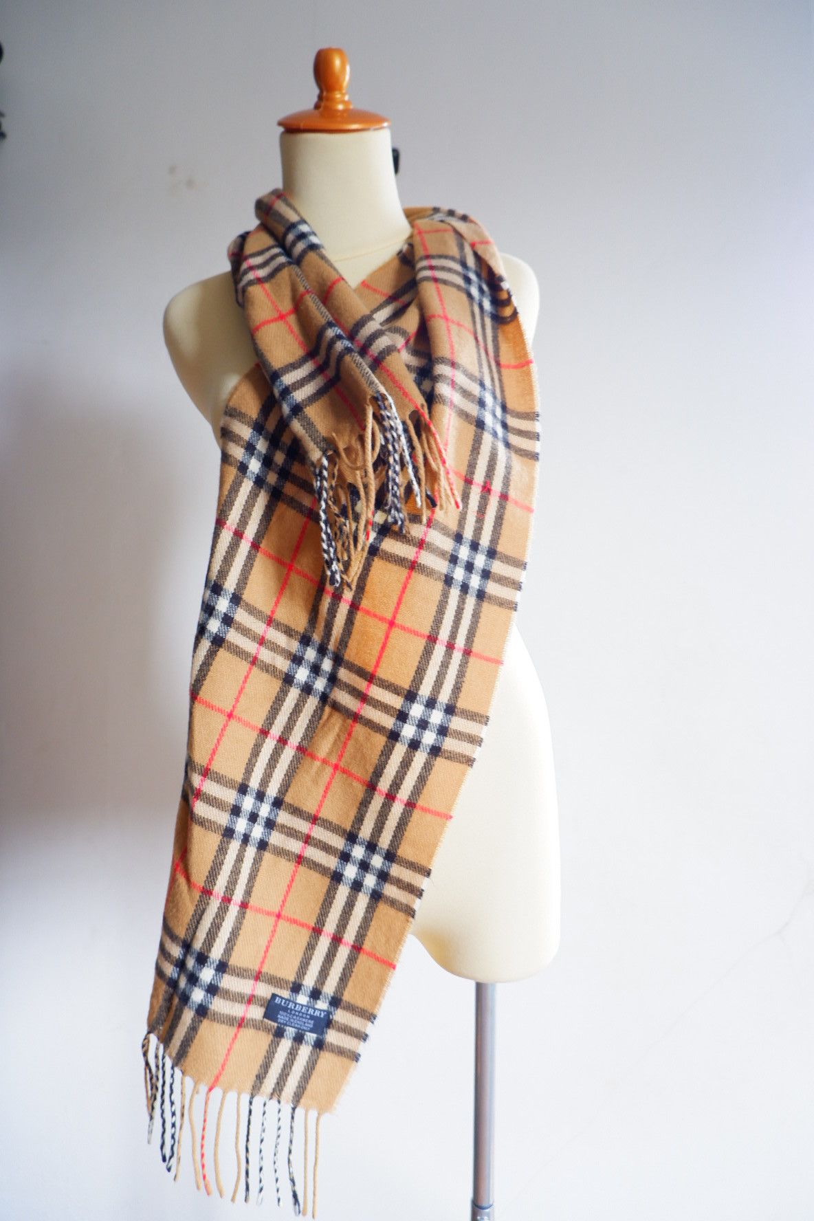 Burberry Burberry 100%Cashmere Scarfs Size ONE SIZE - 2 Thumbnail