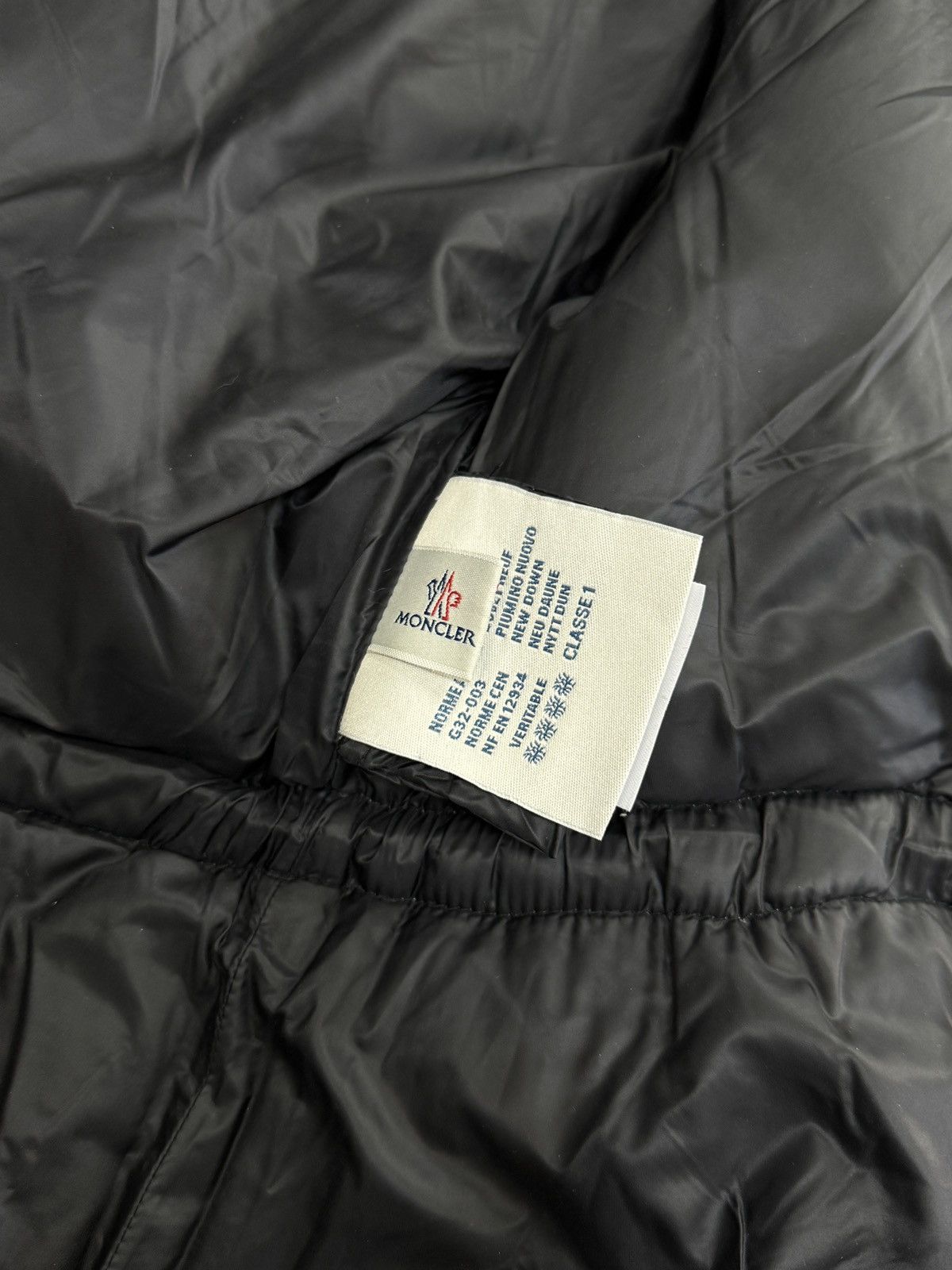 Moncler MONCLER HERMINE Down jacket Nylon Size M / US 6-8 / IT 42-44 - 11 Thumbnail