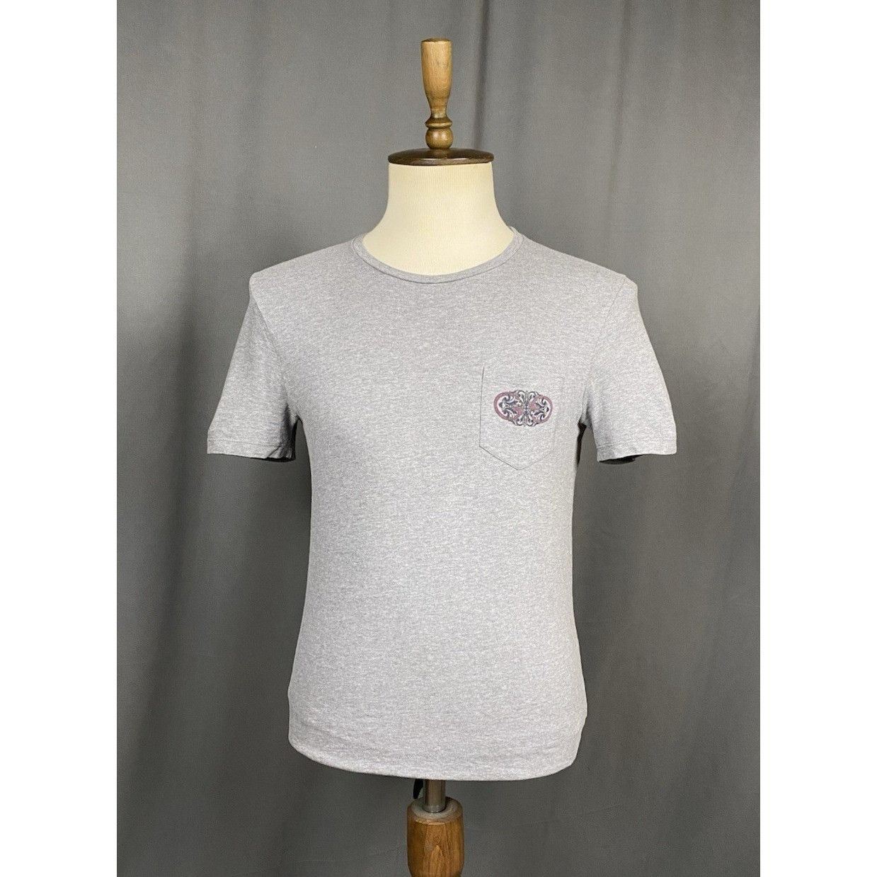 Gucci Gucci Auth Vintage Big Logo Men's Gray T-Shirt Size S Size US S / EU 44-46 / 1 - 1 Thumbnail