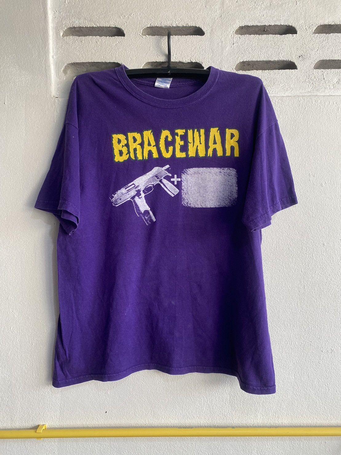 BRACEWAR TEE hook ups