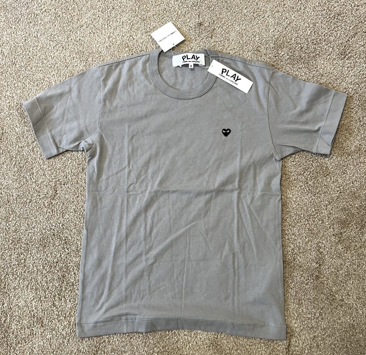 CDG by Comme des Garcons CDG small t-shirt Size US S / EU 44-46 / 1 - 1 Thumbnail