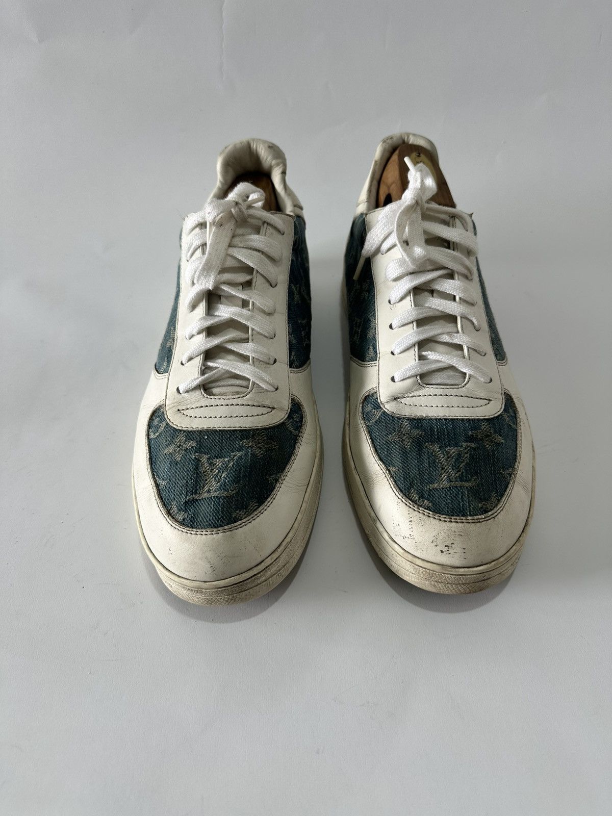 Louis Vuitton LOUIS VUITTON Calfskin Monogram Denim Rivoli Sneakers Size US 10 / EU 43 - 2 Thumbnail