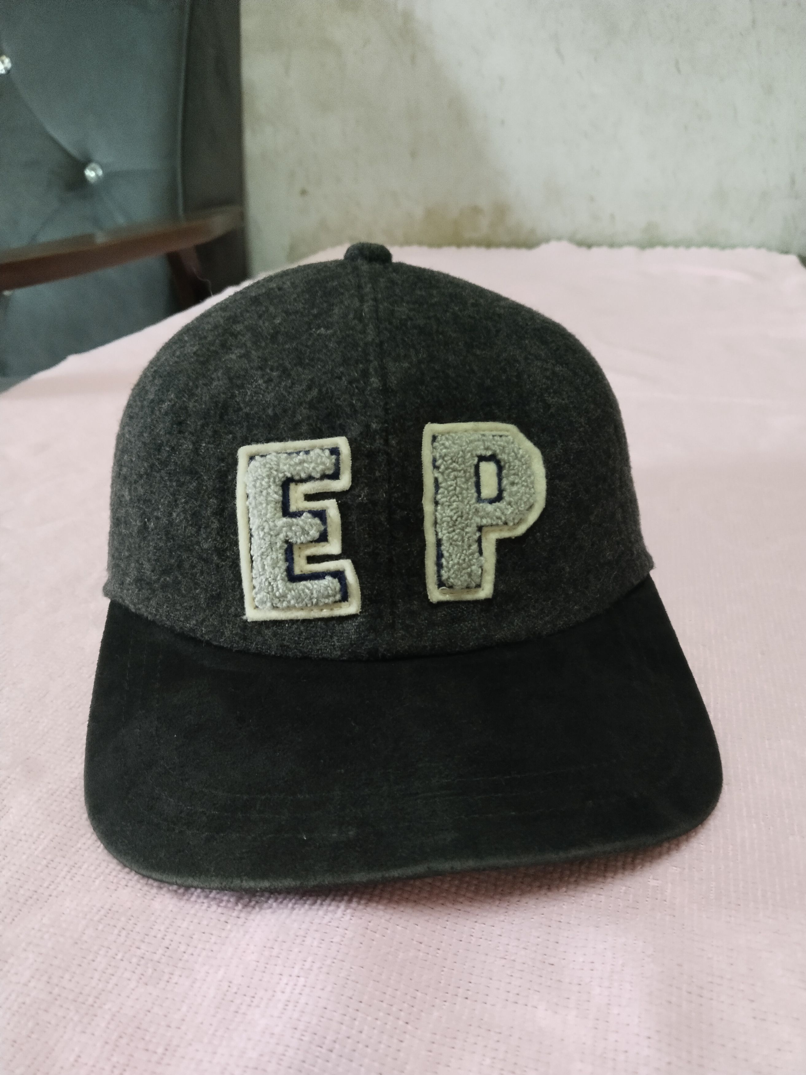Vintage VINTAGE ELVIS PRESLEY WOOL AND LEATHER BRIM CAP Size ONE SIZE - 1 Thumbnail