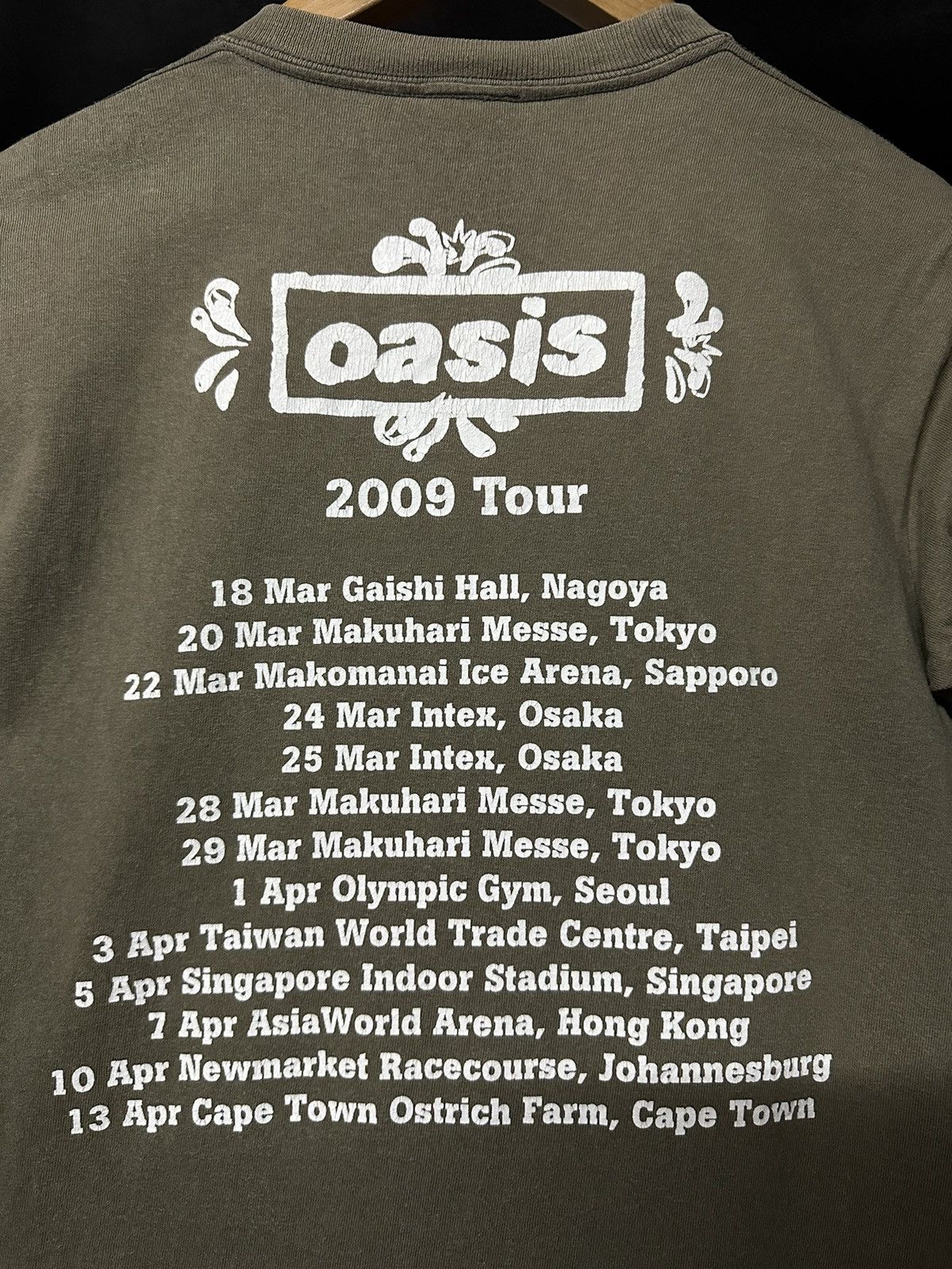 Band Tees × Vintage Vintage Oasis Tour Sun Faded Tee Size US S / EU 44-46 / 1 - 6 Thumbnail