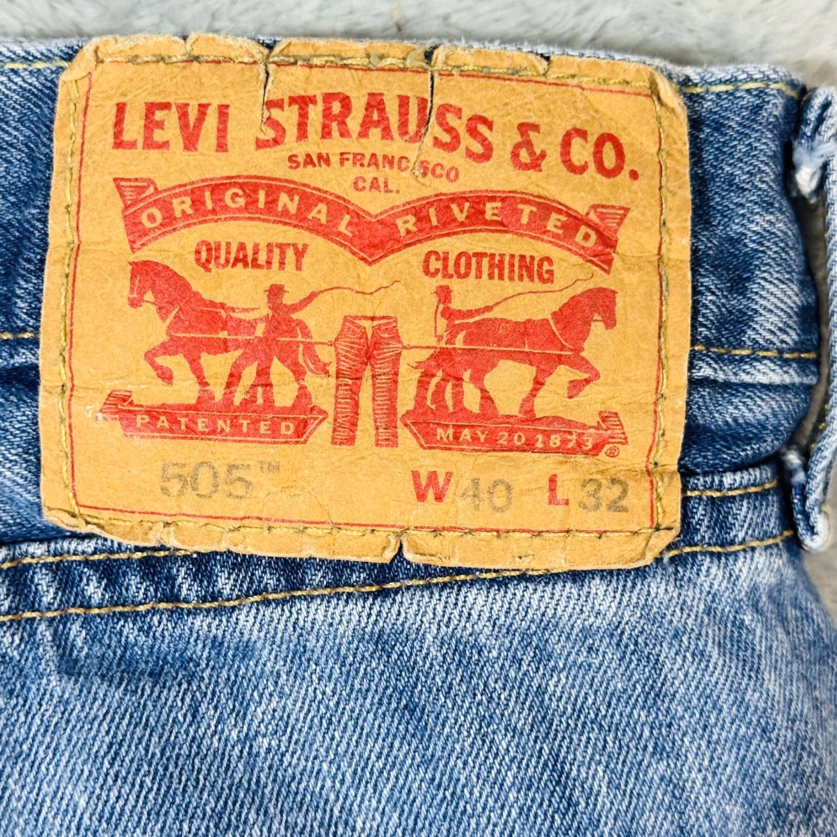 Denime Levi Strauss & Co. 505 Mens Denim Cutoff Shorts Frayed Hem W40 L32 Blue Jeans Cotton Bermuda Casual Vintage: No Size US 40 / EU 56 - 7 Thumbnail
