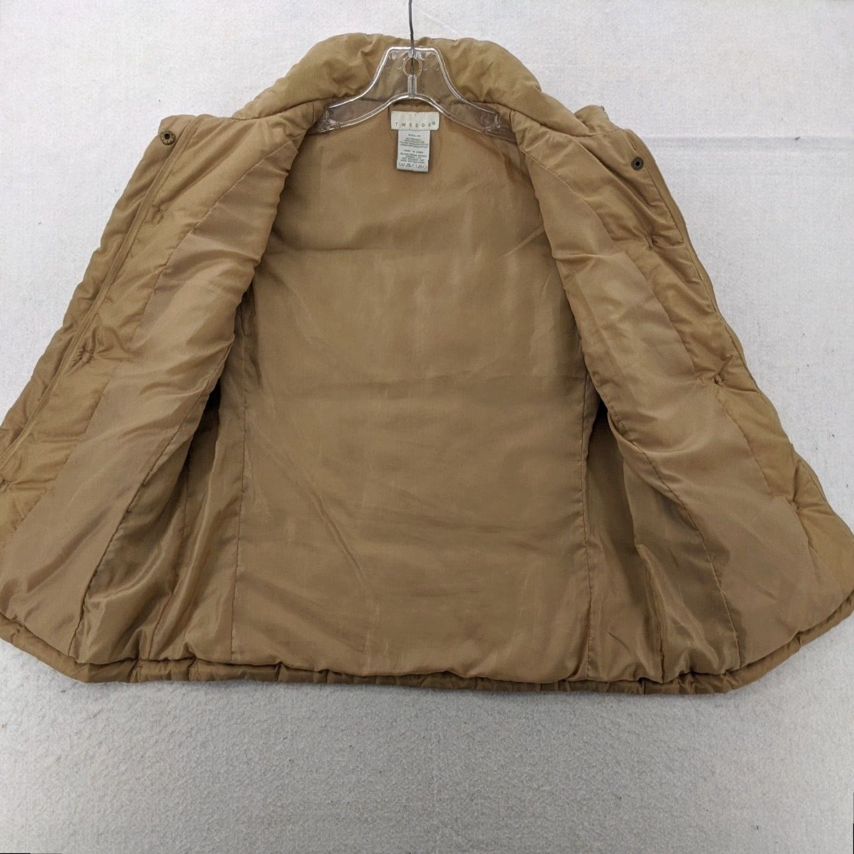 Vintage Tweeds Vest Puffer Vest Women's Medium Toggle Clasp Gold Polyester Solid Short Sleeveless Jacket/Coat Vest Women M Gold Tweeds Puffer Vest Size M / US 6-8 / IT 42-44 - 4 Thumbnail