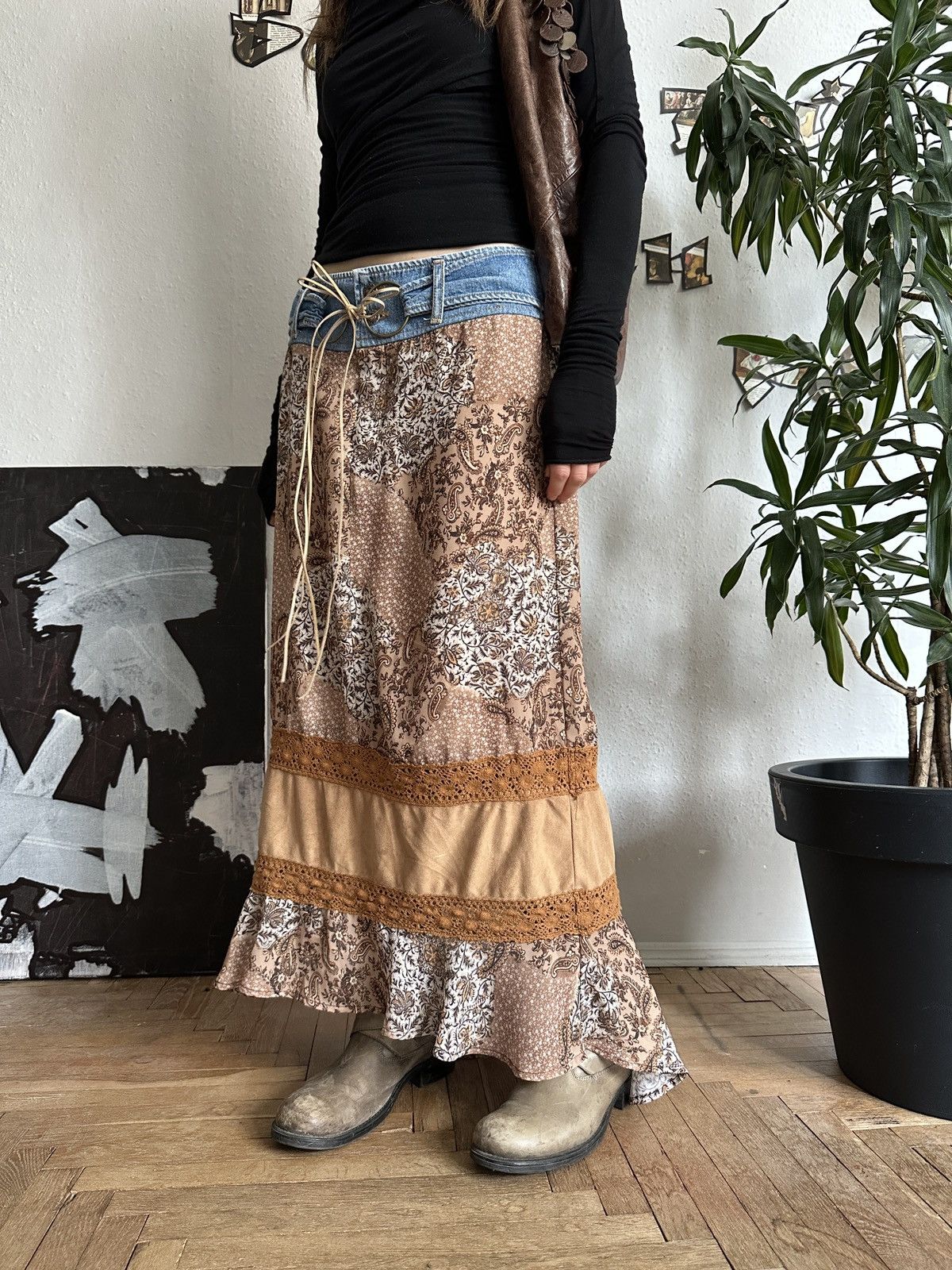 Seditionaries Boho Hippie Western Mixed Fabric Maxi Skirt Size 32" / US 10 / IT 46 - 4 Thumbnail