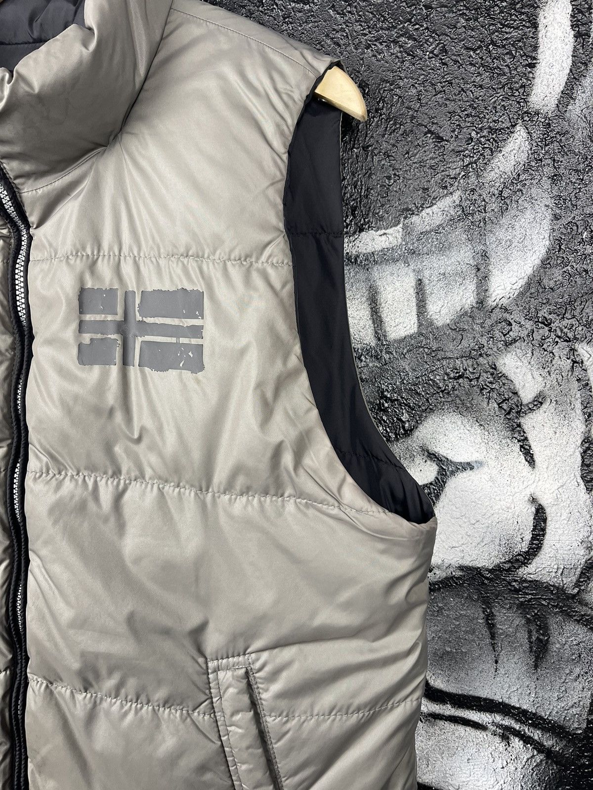 Napapijri Napapijri Big Logo Double Sided Down Vest Men’s Size L Size US L / EU 52-54 / 3 - 15 Thumbnail