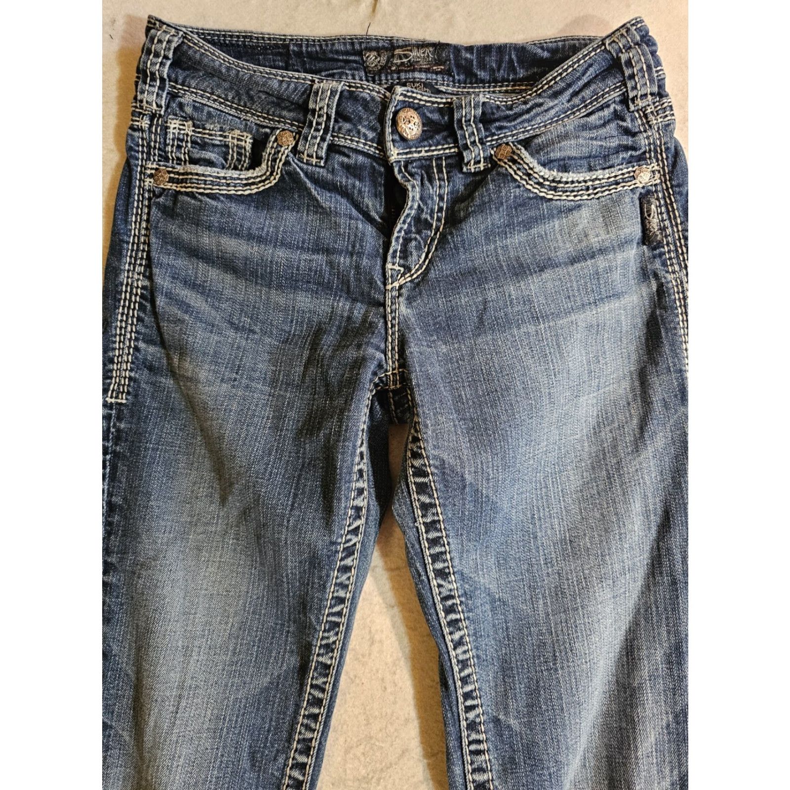 Silver Jeans Co. Silver Jeans Signature Suki Straight Fit Medium Wash Denim Jeans Women's W27 L32 Jeans Body: Blue Size 27" / US 4 / IT 40 - 2 Thumbnail