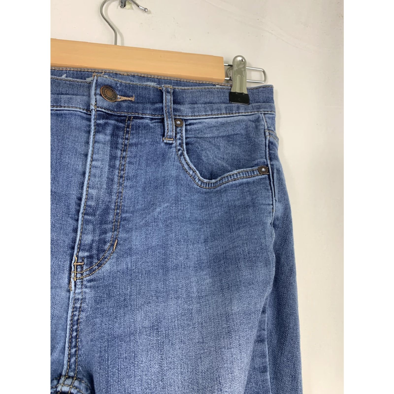 Free People Free People Womens Size 27 Blue Skinny Crop Jeans User: Free People Womens Size 27 Blue Skinny Crop Jeans Size 27" / US 4 / IT 40 - 5 Thumbnail