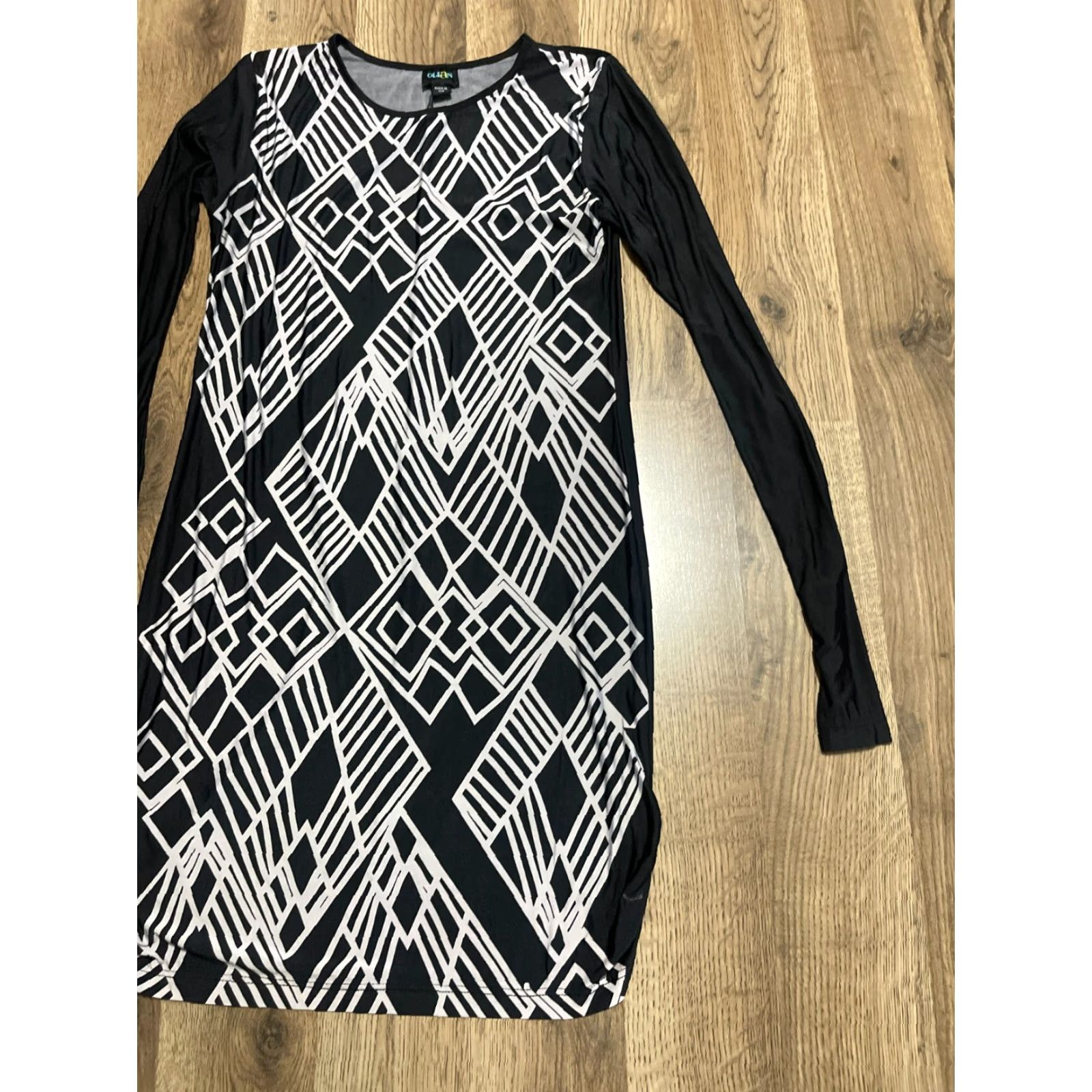 Vintage **Olian Women's XS Black/White Geo Print Long Sleeve Shirt Dress** User: Olian Women's Size XS Black/White Geo Print Long Sleeve Shirt Dress Size XS / US 0-2 / IT 36-38 - 4 Thumbnail