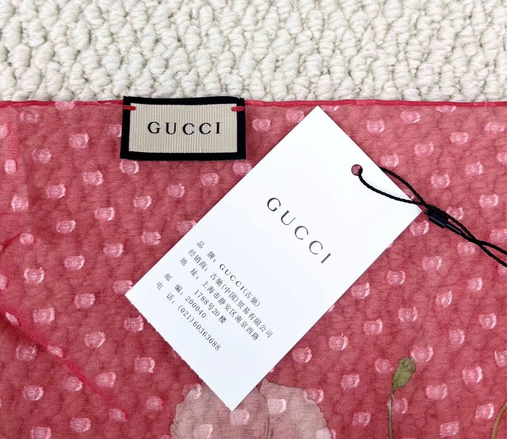 Gucci Gucci Floral Logo Print Silk Scarf Size US S / EU 44-46 / 1 - 2 Thumbnail