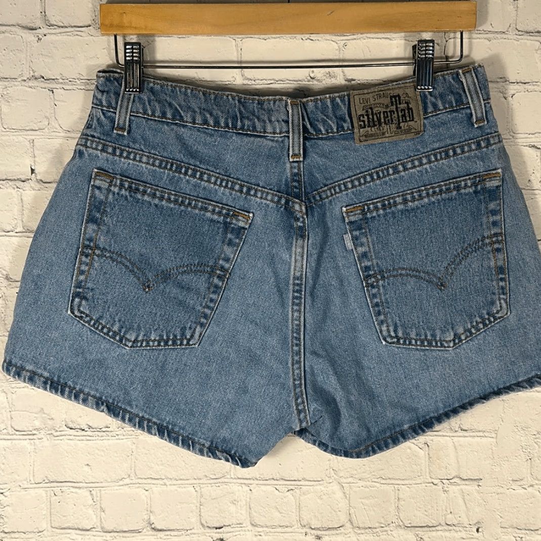 Levi's VINTAGE Levi’s Silvertab Daisy Dukes Shorts Cut-Off Jeans Womens 13/14 Blue 3” Inseam 12” Length Boys? Womens Size 34" / US 12 / IT 48 - 6 Thumbnail