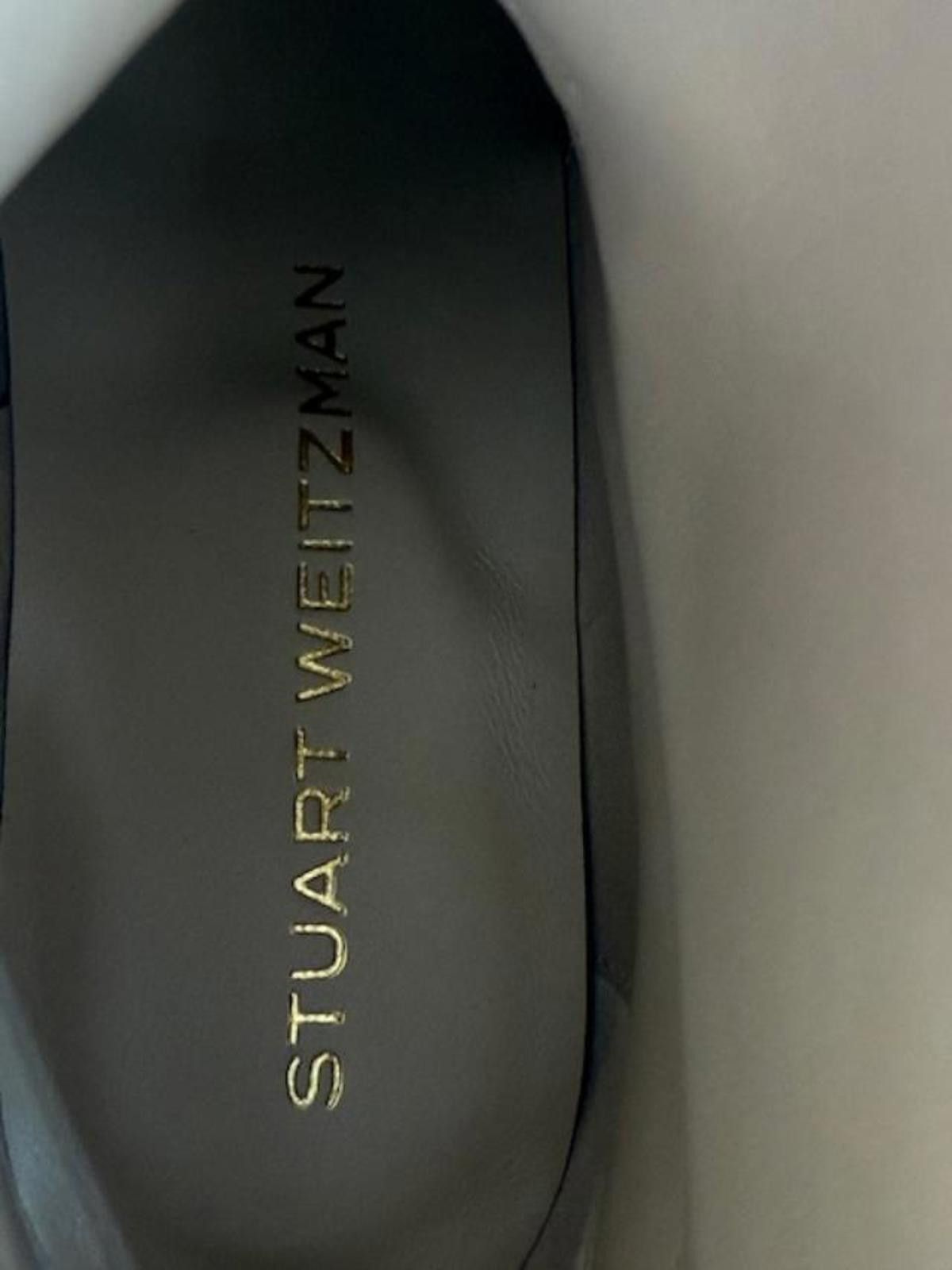 Stuart Weitzman Stuart Weitzman 'Miranda' Black Zip Bootie Women's Size 6.5 Size US 6.5 / IT 36.5 - 6 Thumbnail