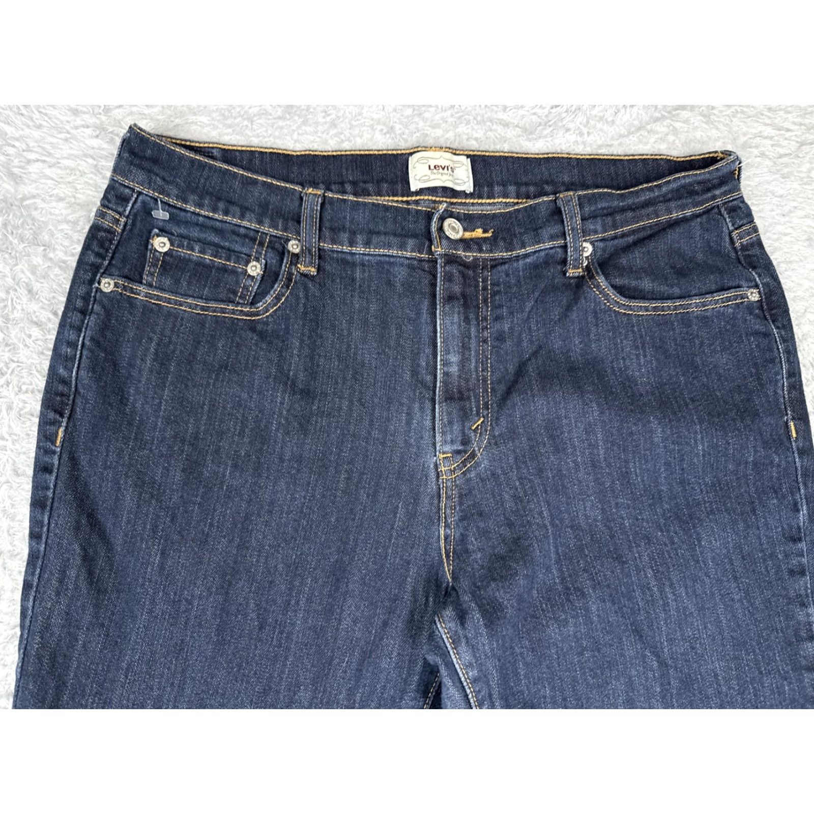 Levi's VINTAGE Levi's Jeans Womens 14 Blue Denim Bootcut Dark Wash Mid Rise 32x33 Size 36" / US 14 / IT 50 - 4 Thumbnail
