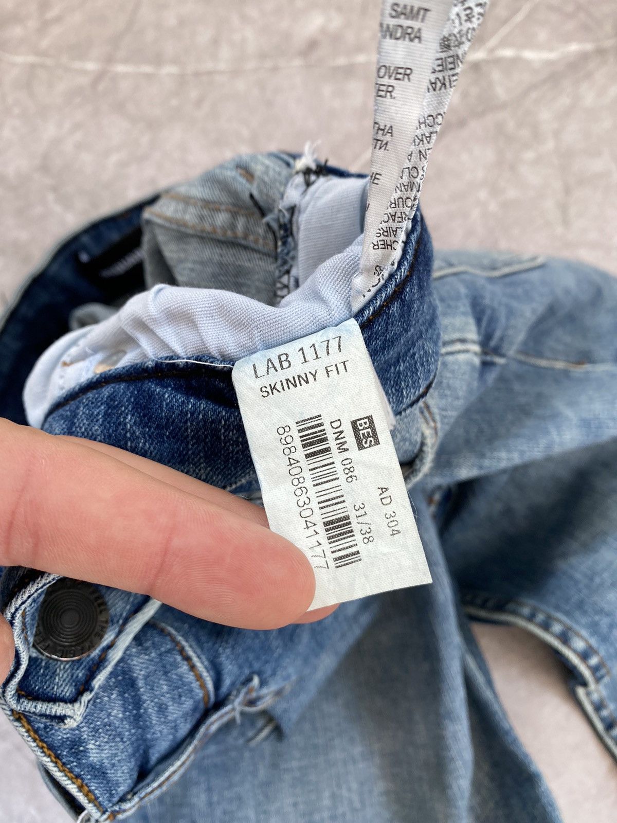Dsquared2 Rare Dsquared2 Jeans Distressed Skinny Fit Made in Italy Size US 33 - 22 Thumbnail