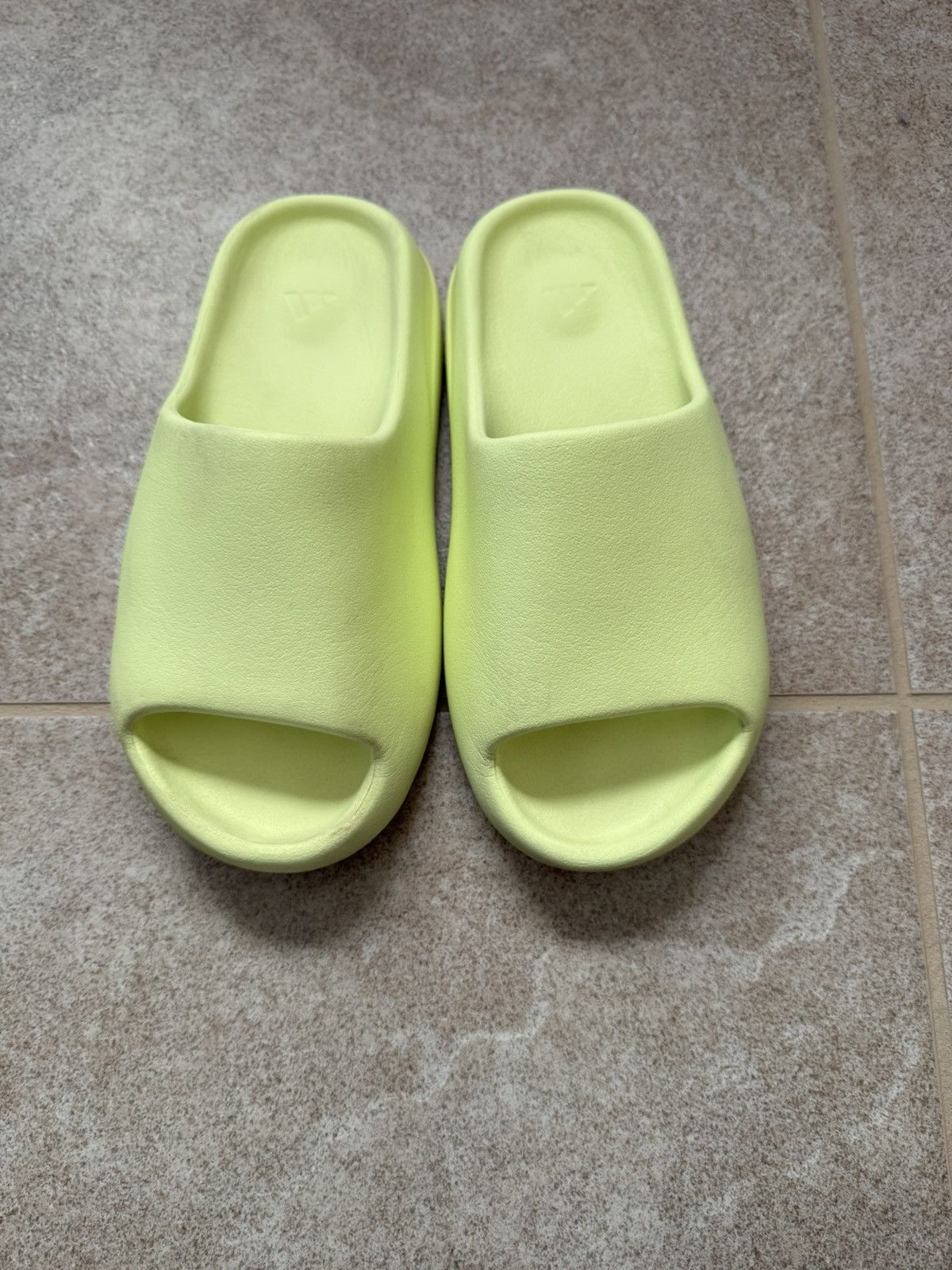 Adidas Yeezy Slides Size 7US Men’s Size US 7 / EU 40 - 5 Thumbnail