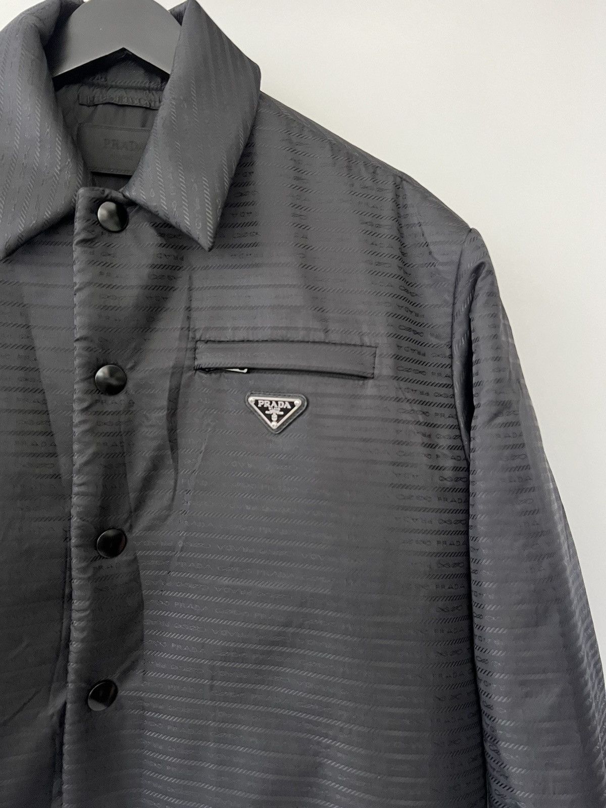 Prada Prada Re-Nylon padded shirt Size US M / EU 48-50 / 2 - 7 Thumbnail