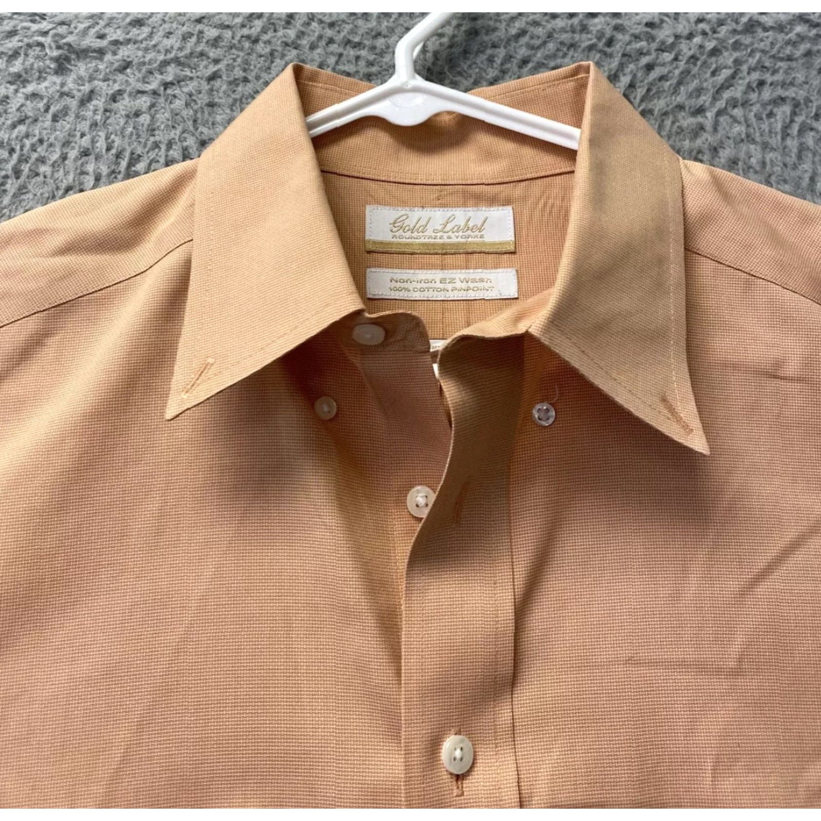 Roundtree & Yorke VINTAGE Roundtree & Yorke Gold Label Mens Dress Shirt Size 15.5-32 Peach Solid Business Casual Slim Fit Size 40R - 3 Thumbnail