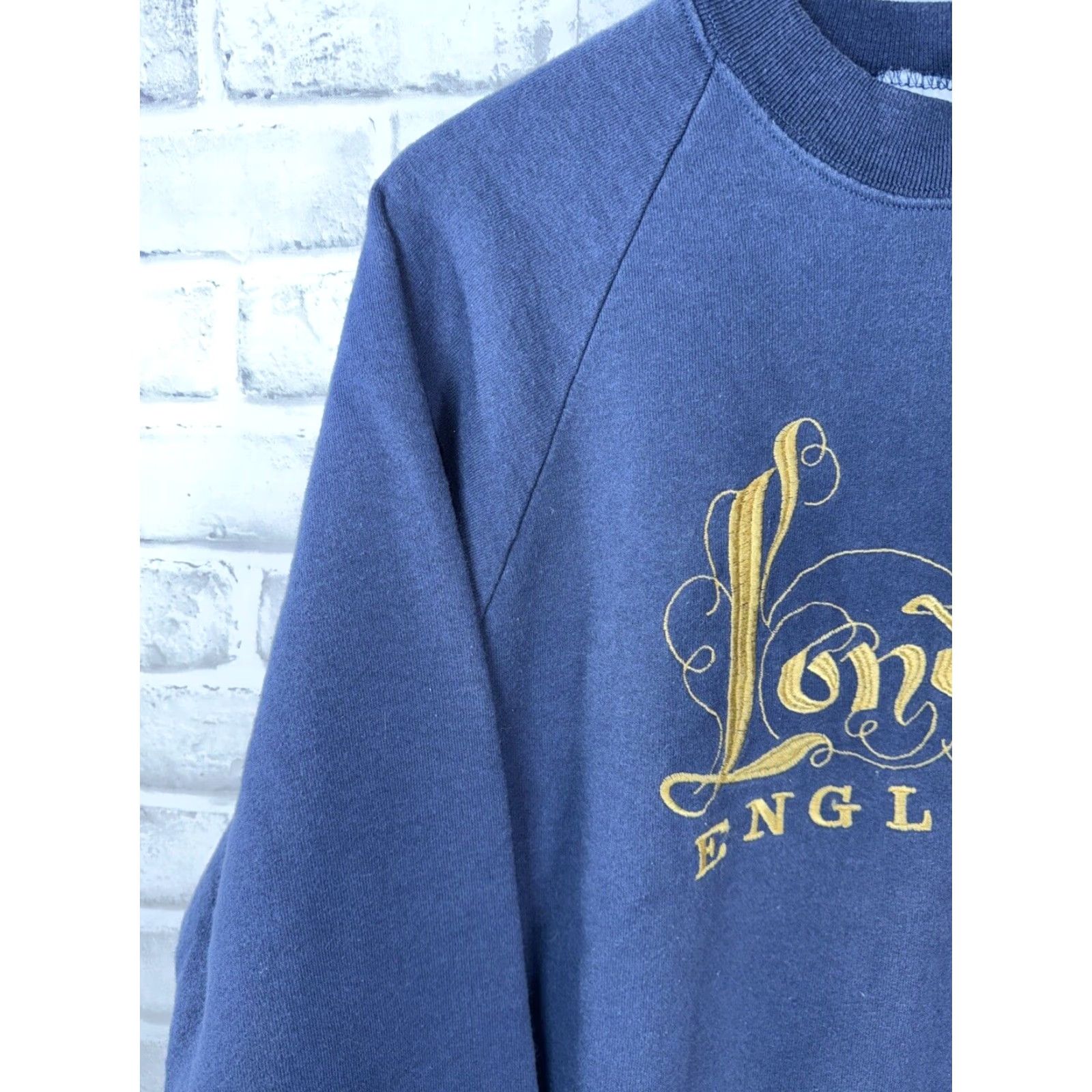 Vintage VTG Screen Stars London England Sweatshirt Crewneck COTTON BLEND unisex L Blue Logo Knit Polyester Pullover Solid 90s Classic Outdoor Men Size US L / EU 52-54 / 3 - 3 Thumbnail